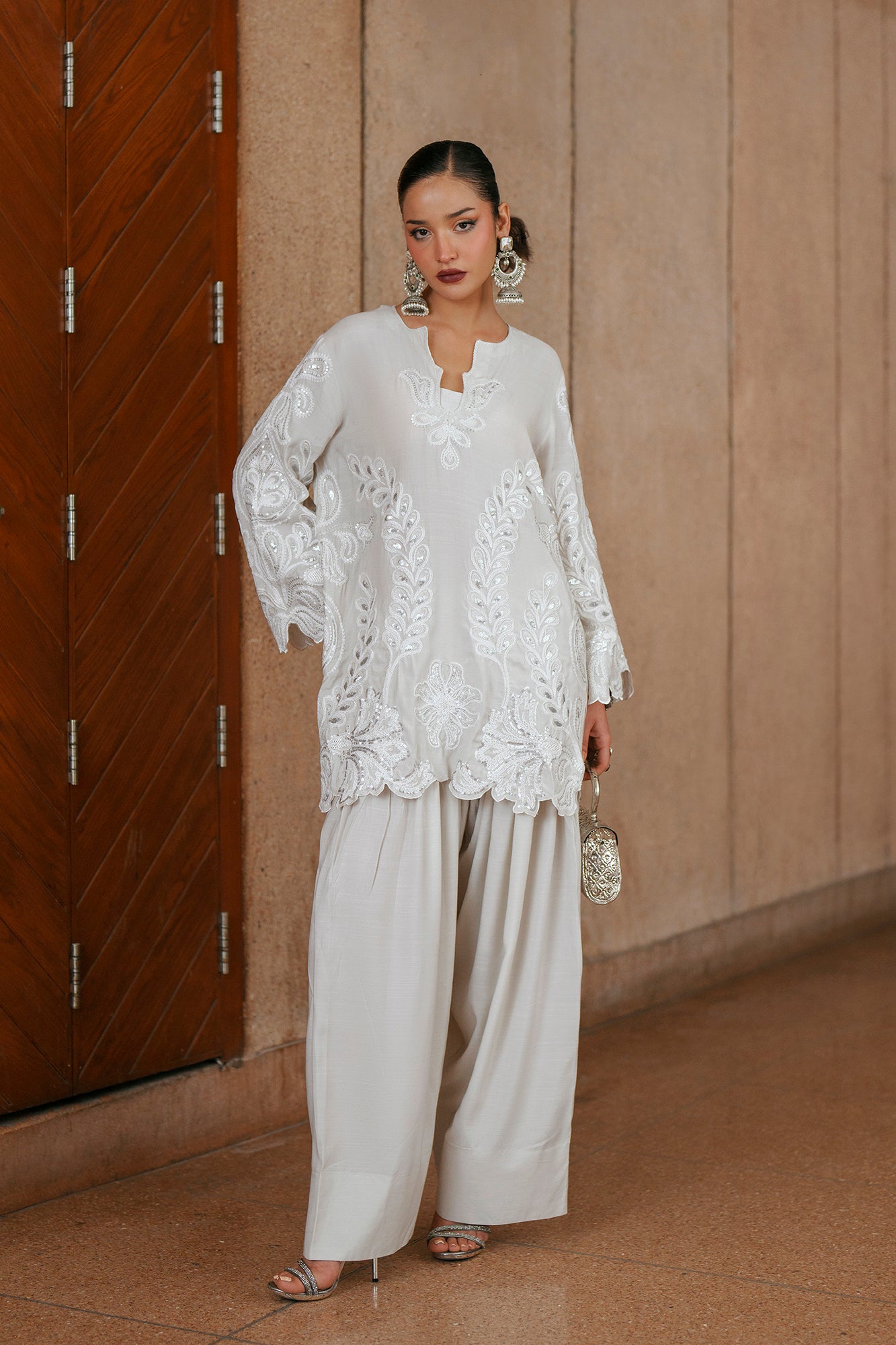 EMBROIDERED SUIT (E1004/104/002)