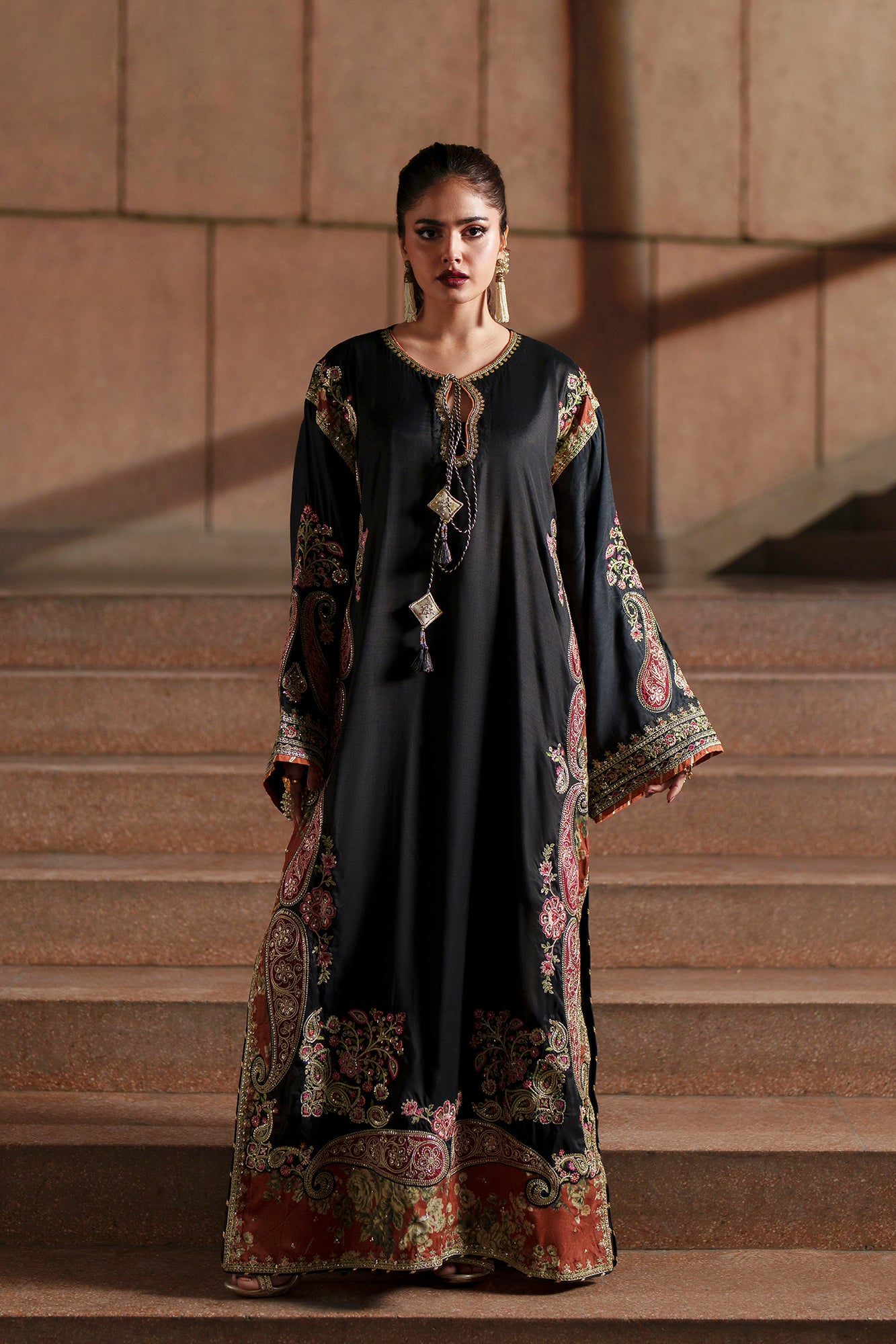 EMBROIDERED KAFTAN (E1005/104/902)