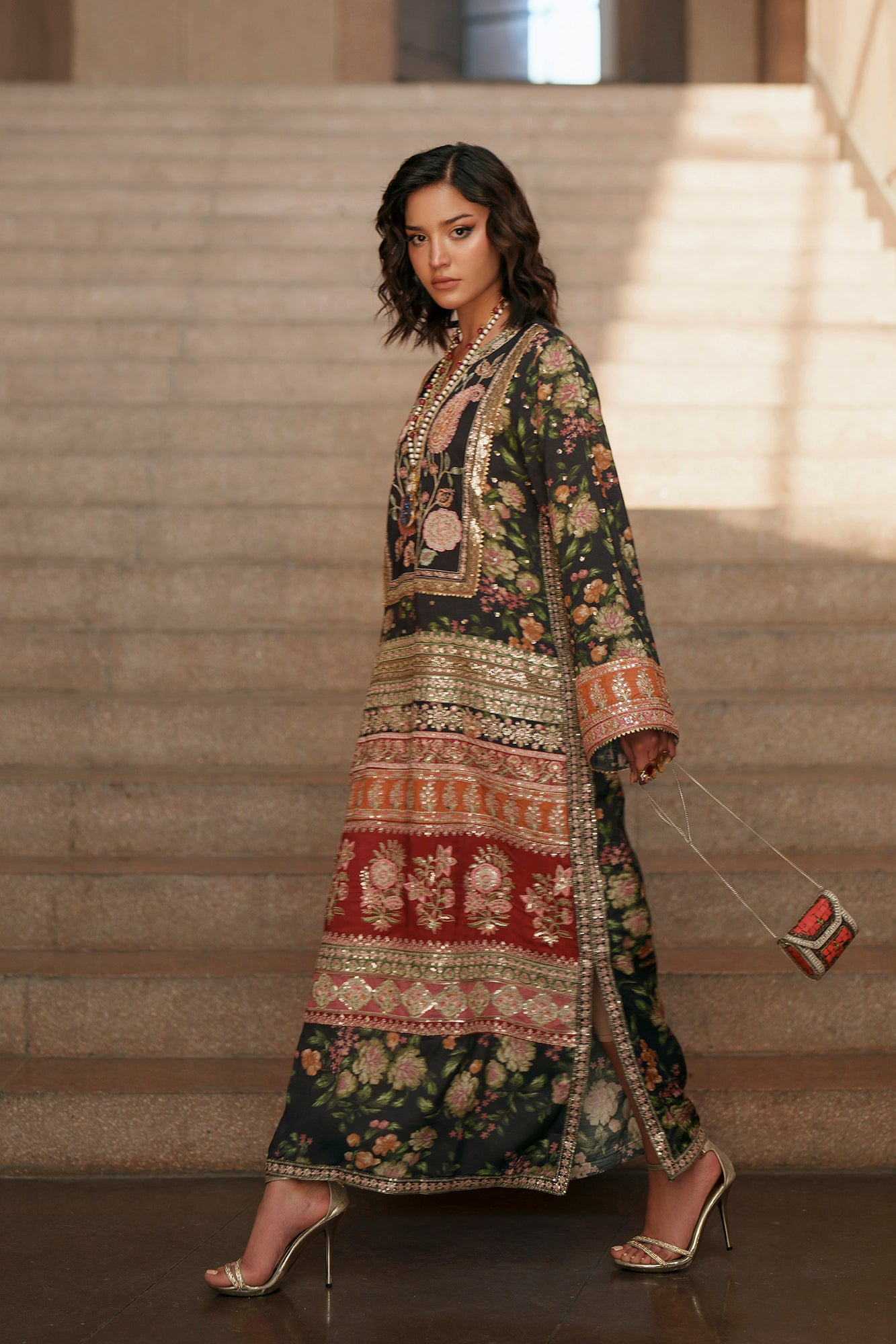 EMBROIDERED SHIRT (E1009/104/902)