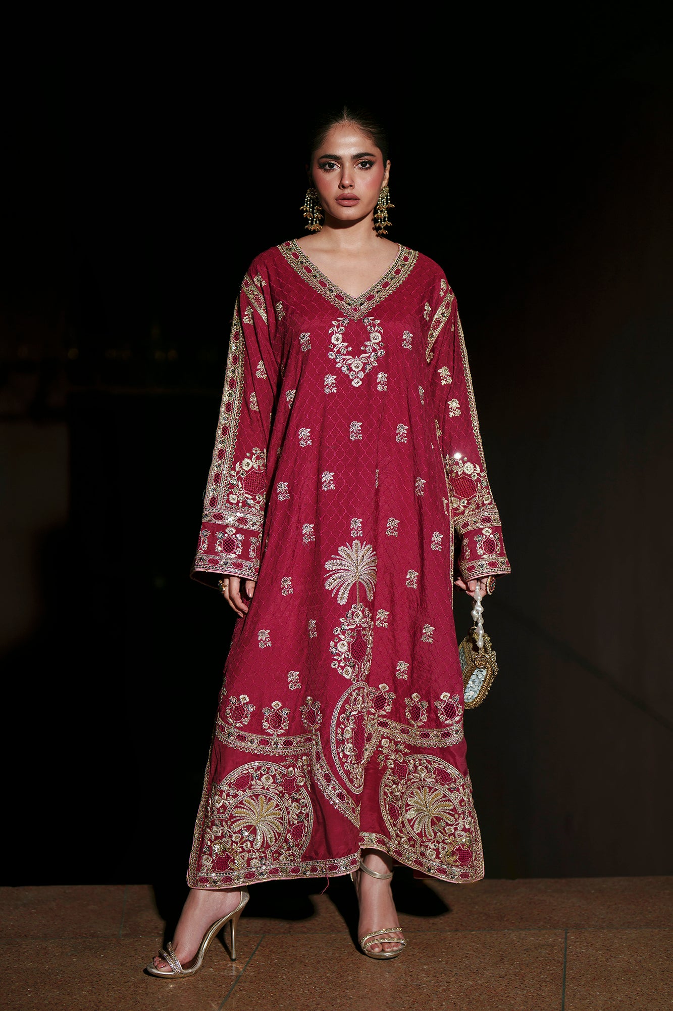 EMBROIDERED KAFTAN (E1011/104/306)