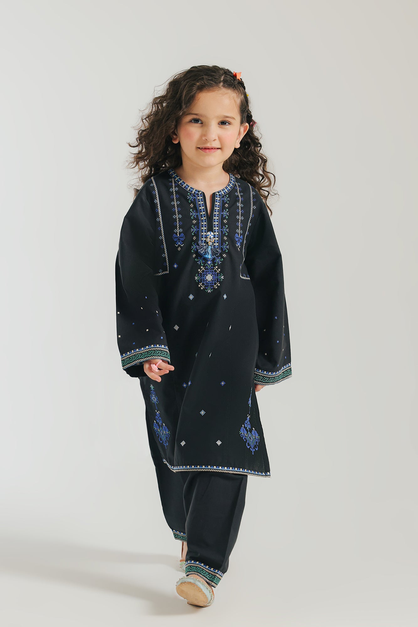 EMBROIDERED SUIT (E1011/402/902)
