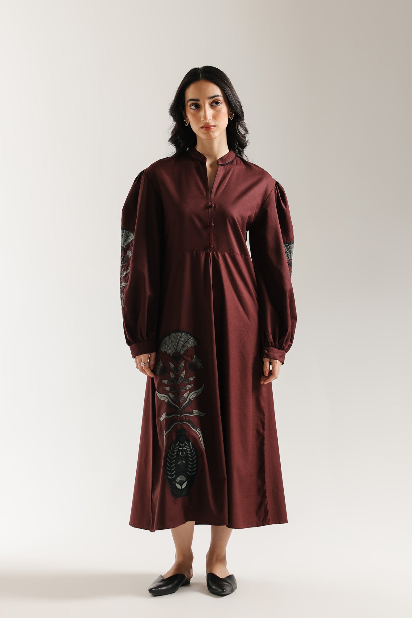 EMBROIDERED DRESS (E1015/101/516)