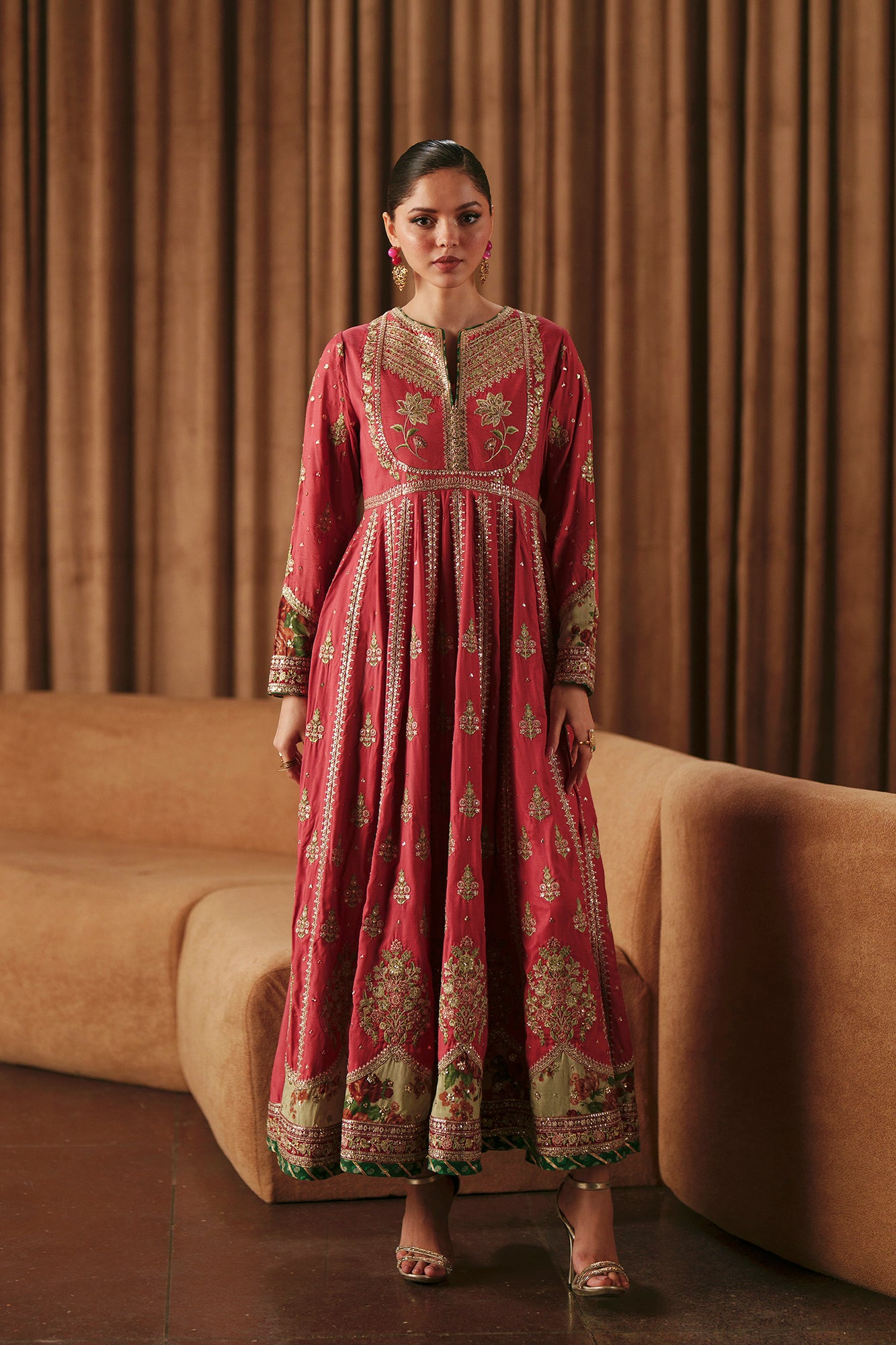 EMBROIDERED PISHWAS (E1026/104/313)