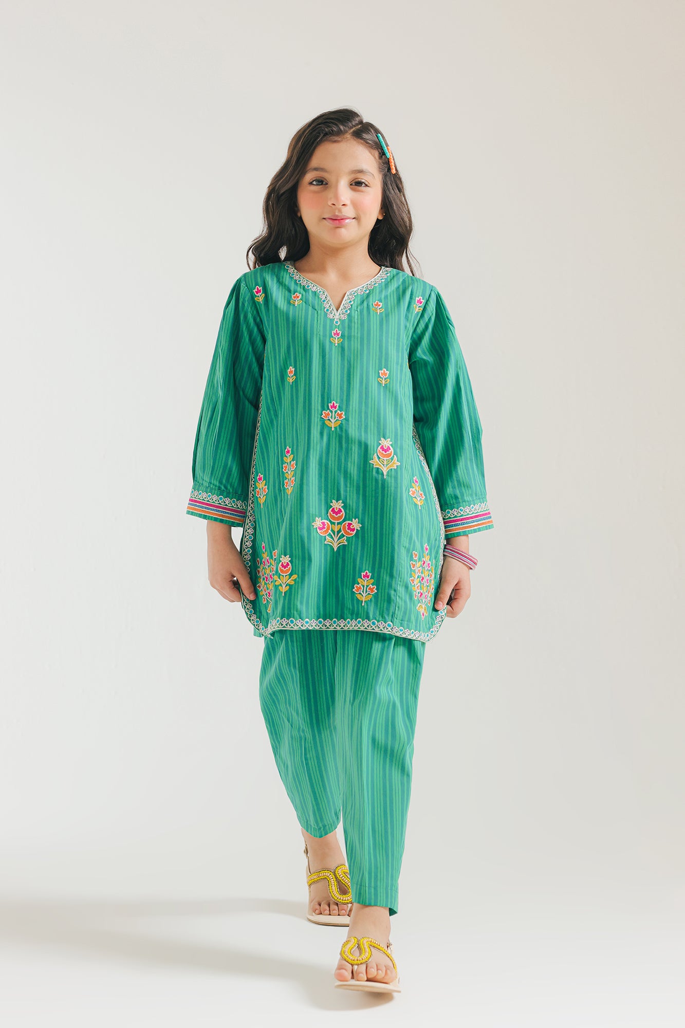 EMBROIDERED SUIT (E1026/402/709)
