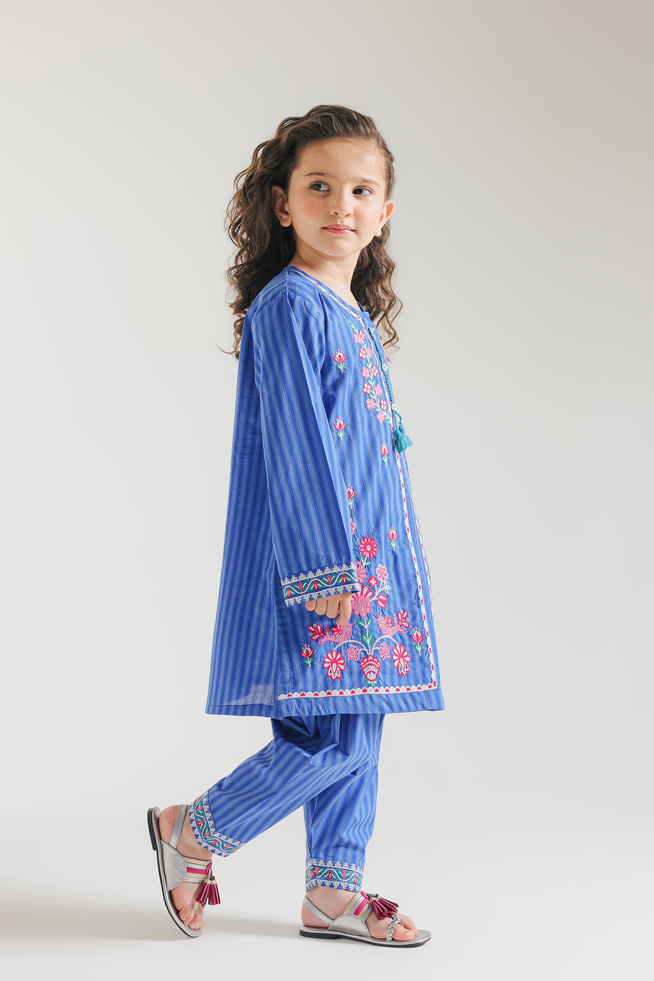 EMBROIDERED SUIT (E1027/402/625)