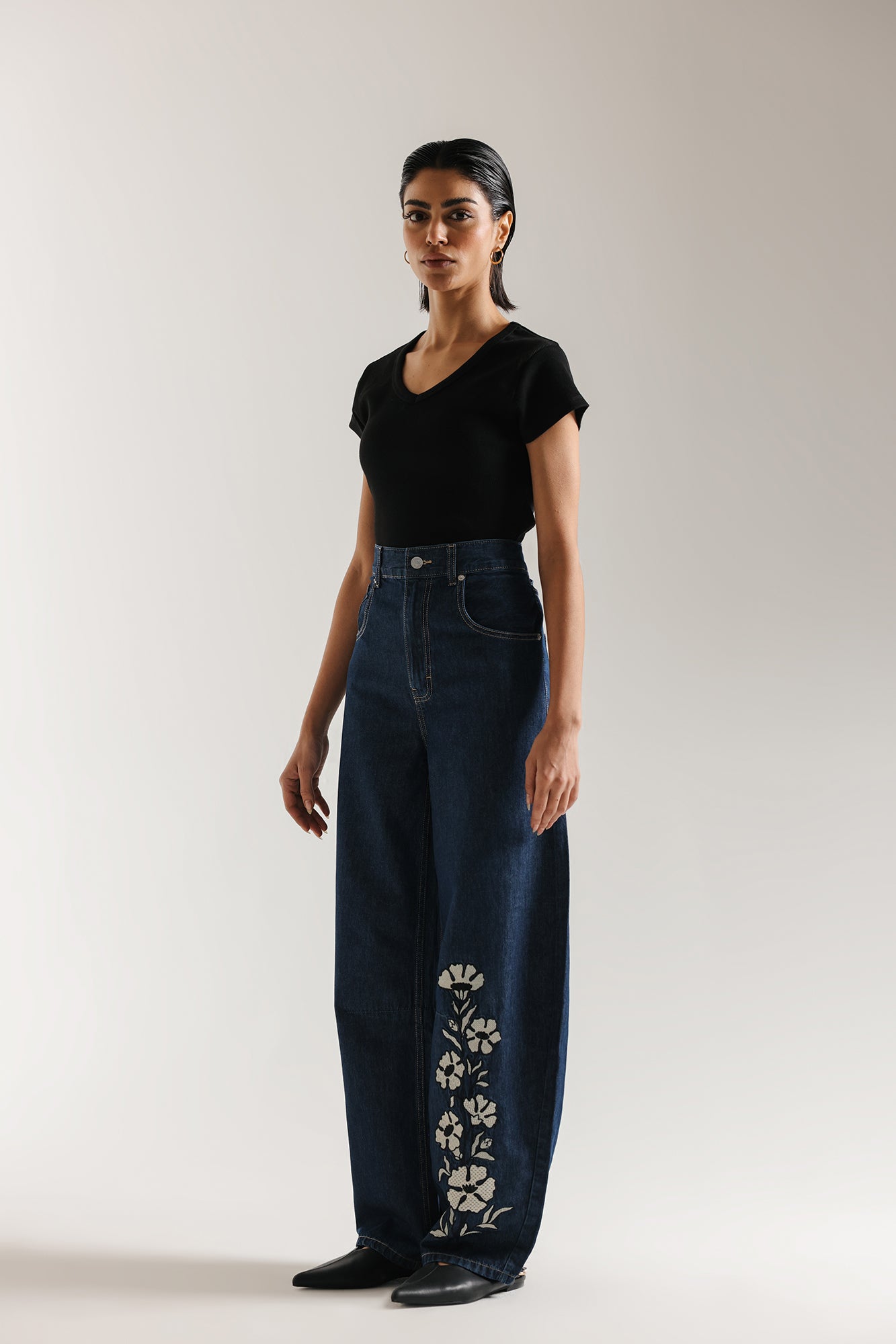 EMBROIDERED JEANS (E1028/101/622)