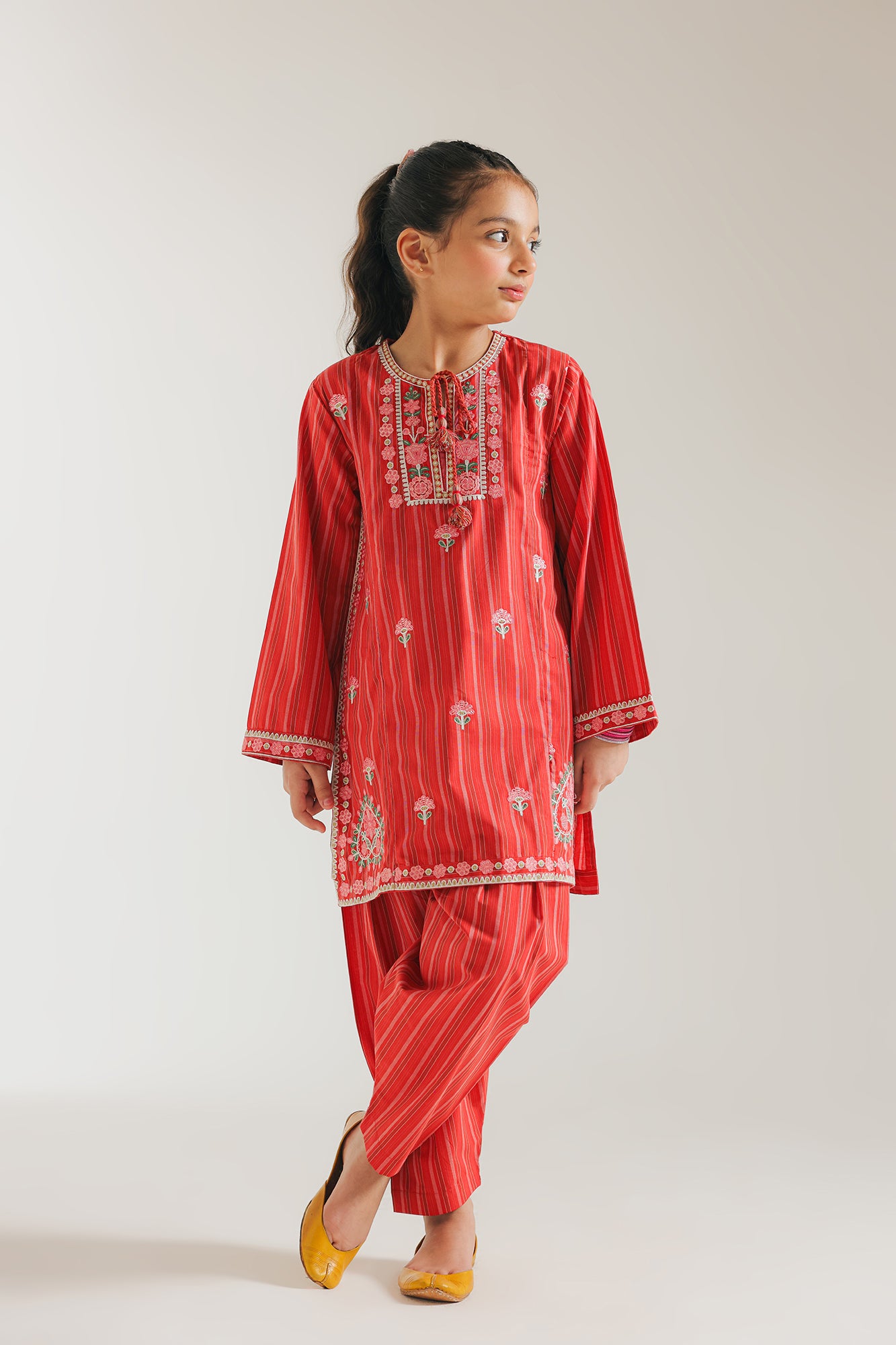 EMBROIDERED SUIT (E1028/402/309)