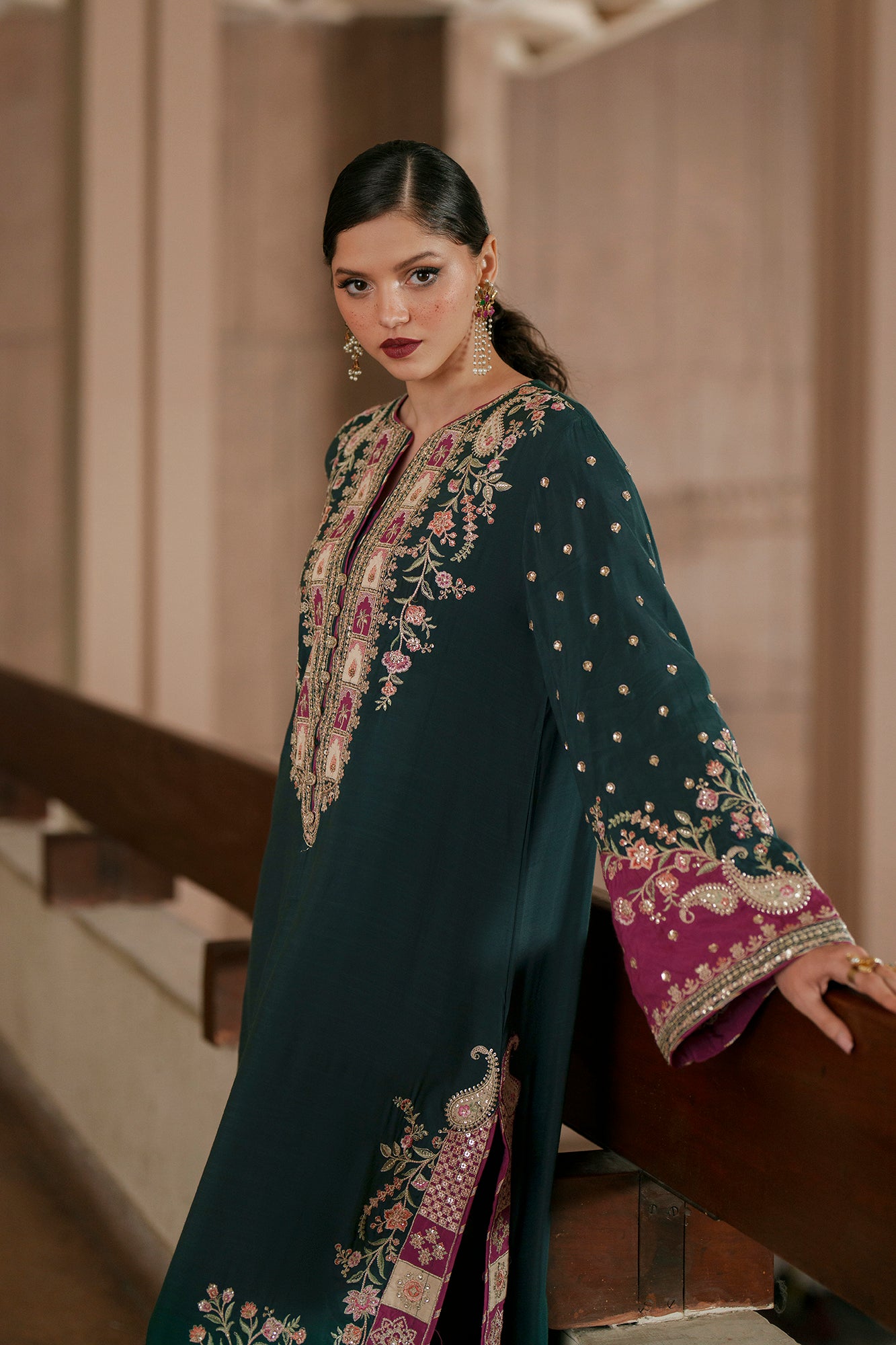 EMBROIDERED KAFTAN (E1031/104/712)