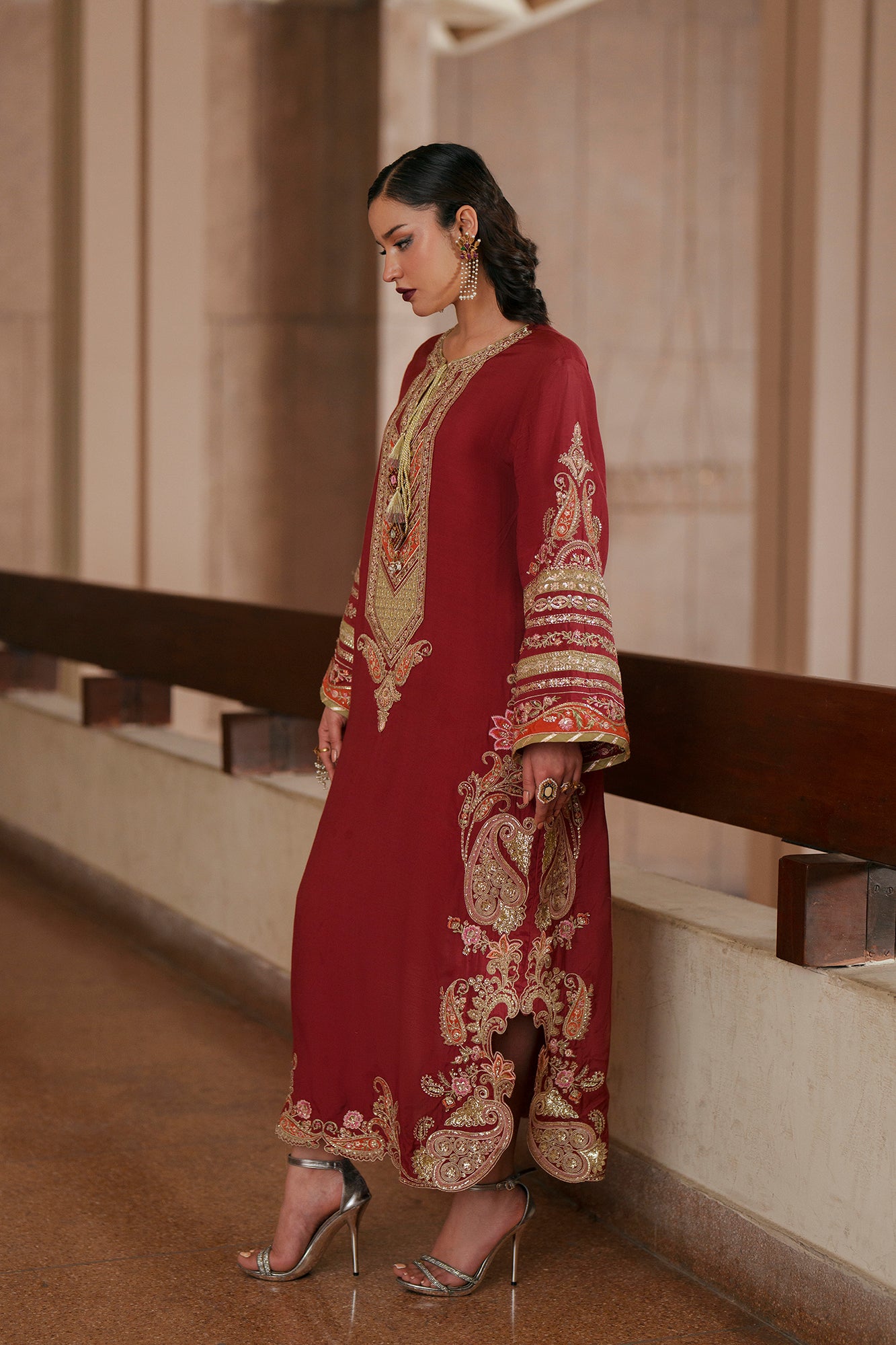 EMBROIDERED KAFTAN (E1032/104/415)