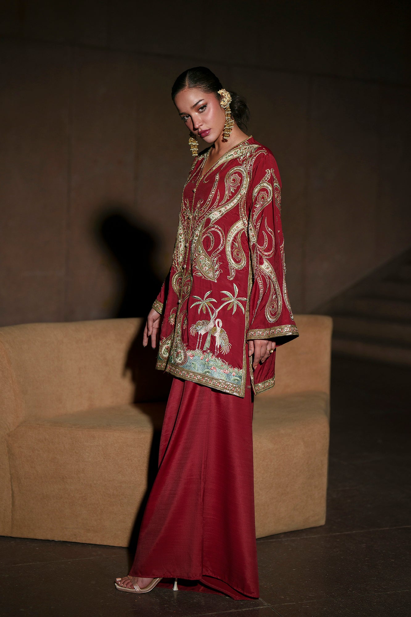 EMBROIDERED SUIT (E1033/104/416)