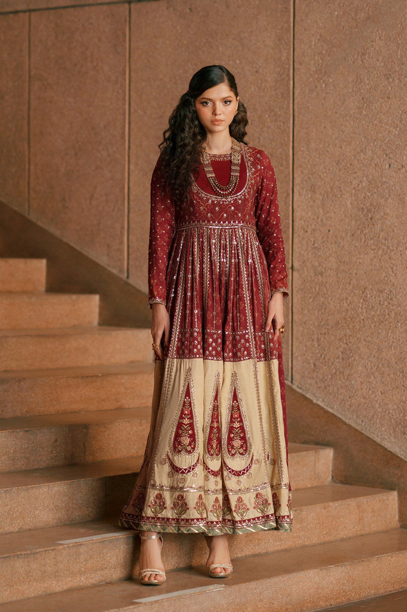 EMBROIDERED PISHWAS (E1044/104/306)