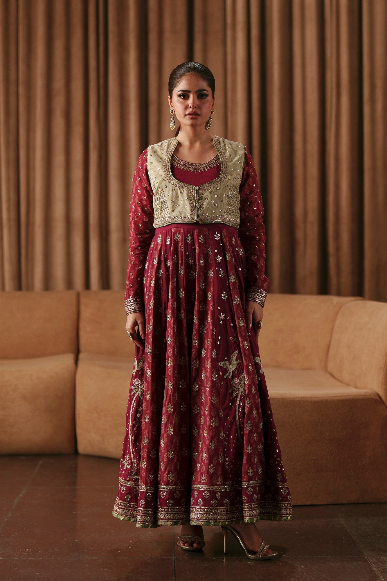 EMBROIDERED PISHWAS (E1045/104/306)