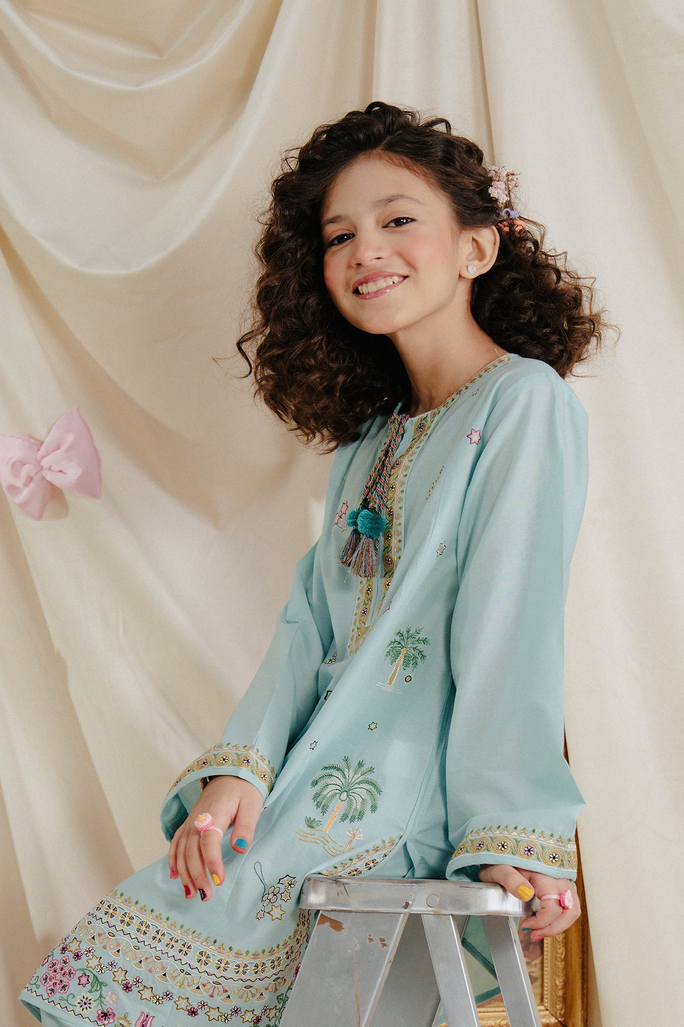 EMBROIDERED SUIT (E402/721/1046)