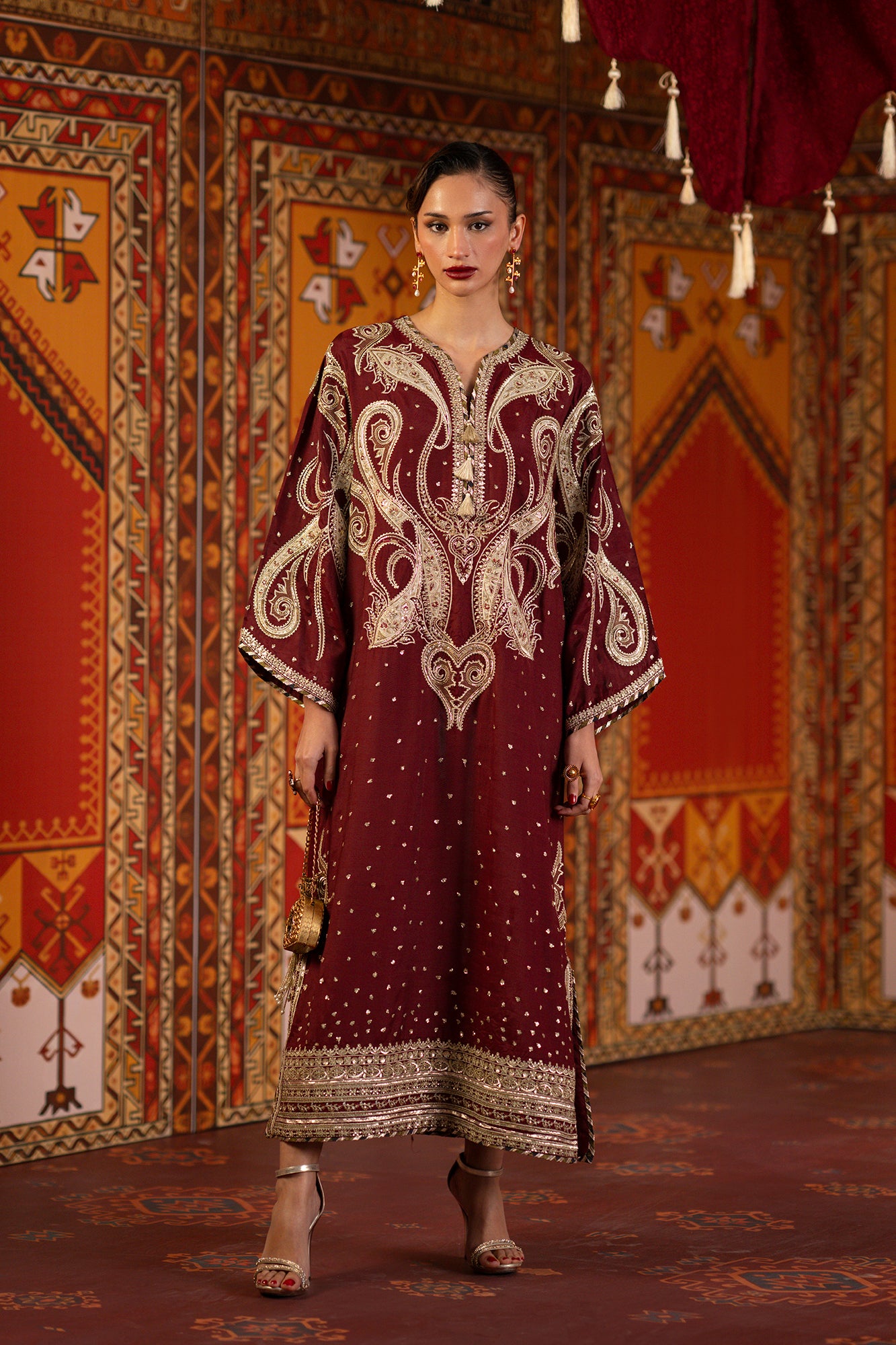 EMBROIDERED KAFTAN (E1069/104/415)