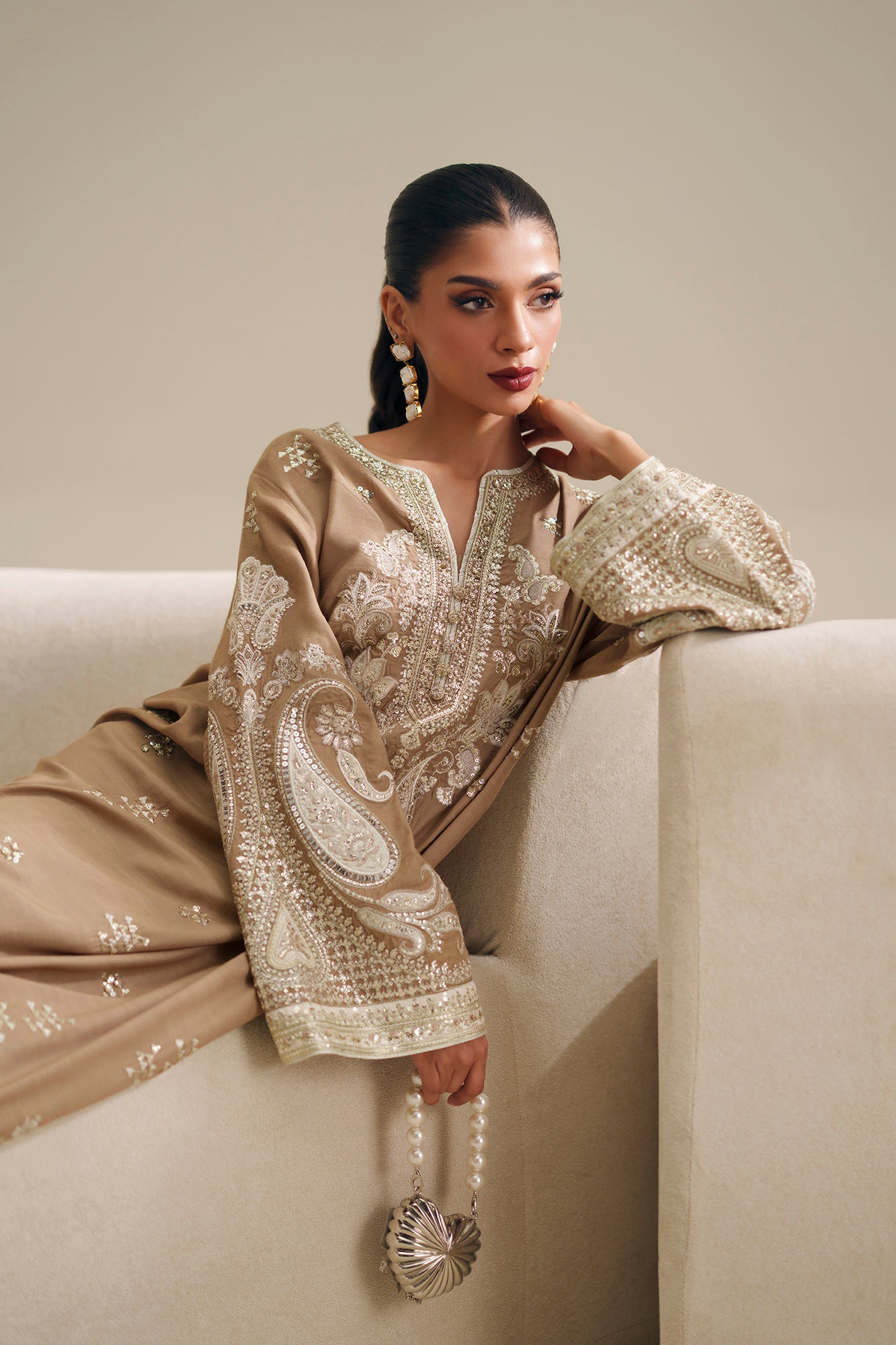 EMBROIDERED KAFTAN (E1075/104/007)