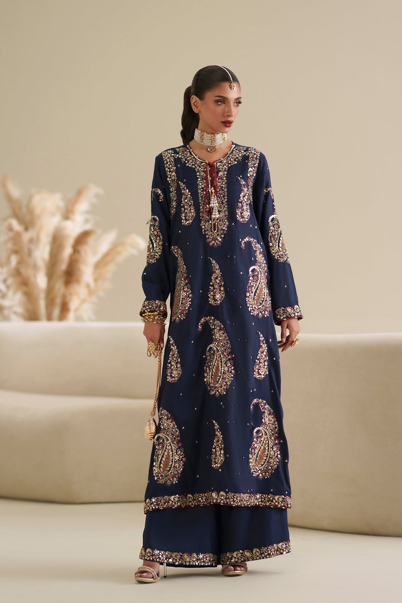 EMBROIDERED SUIT (E1090/104/623)