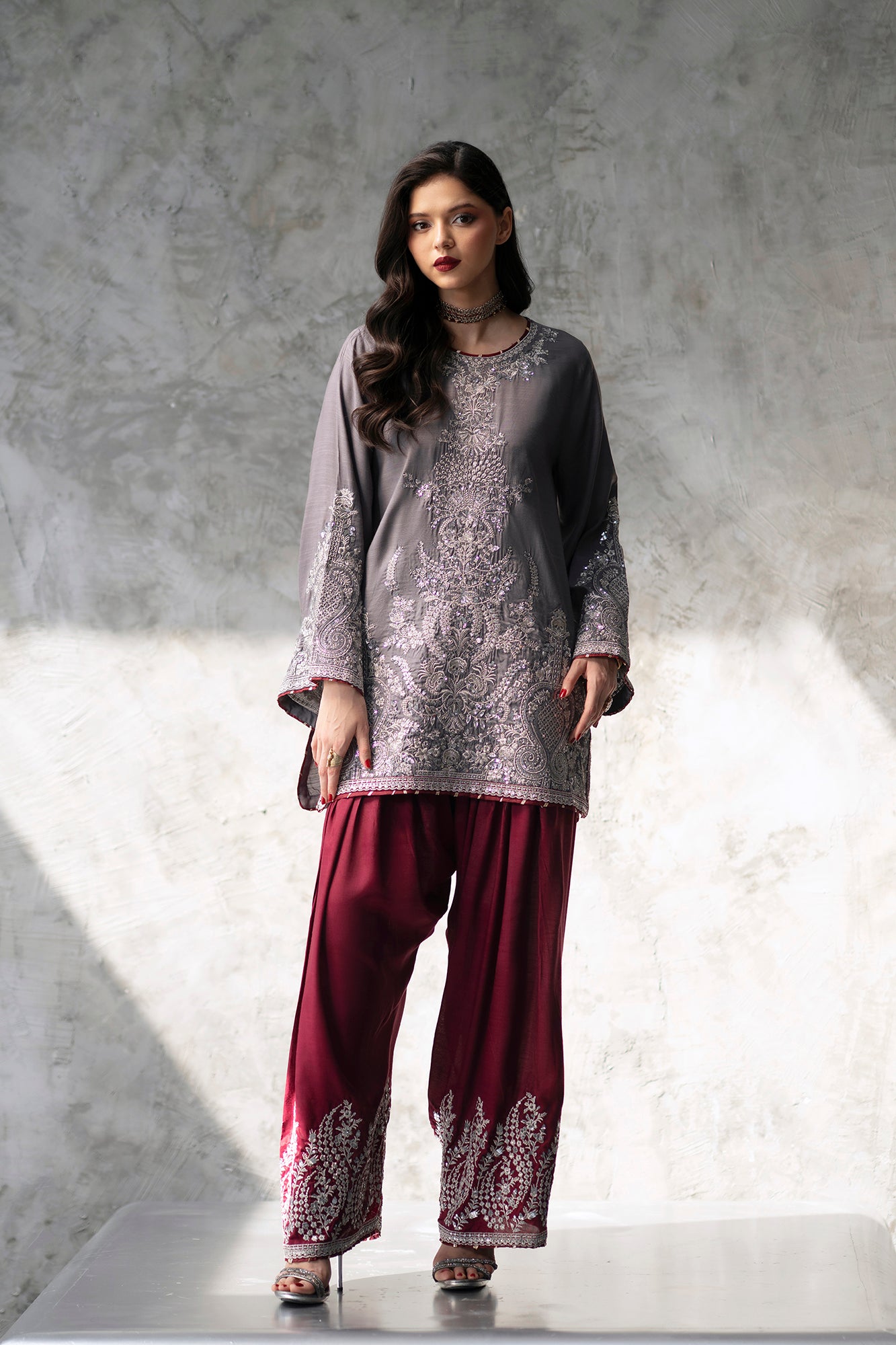 EMBROIDERED SUIT (E1094/104/909)