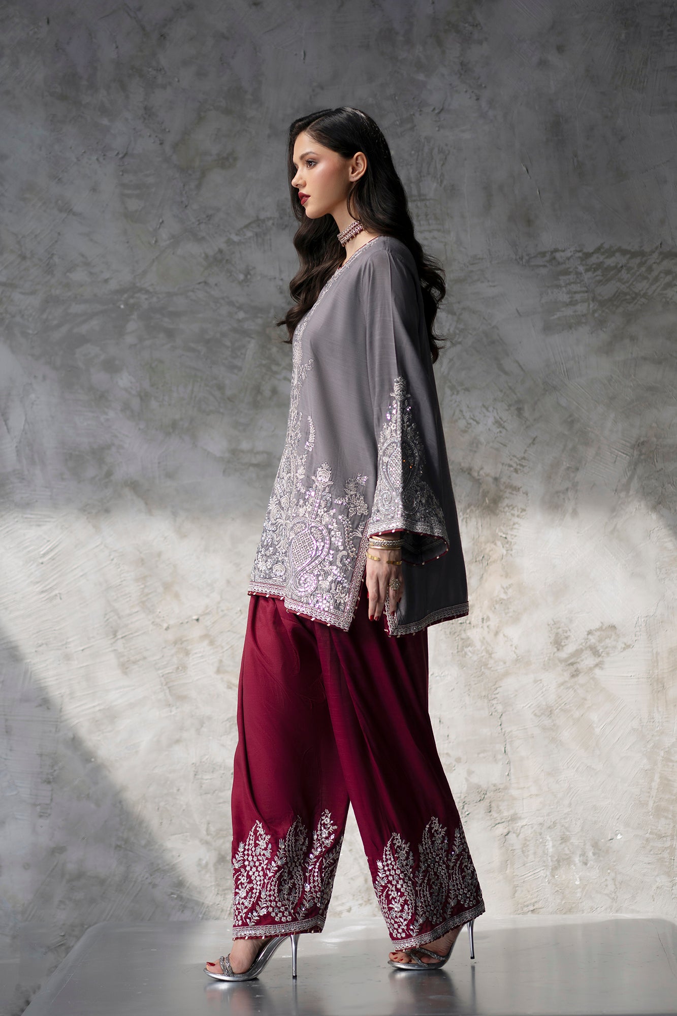 EMBROIDERED SUIT (E1094/104/909)