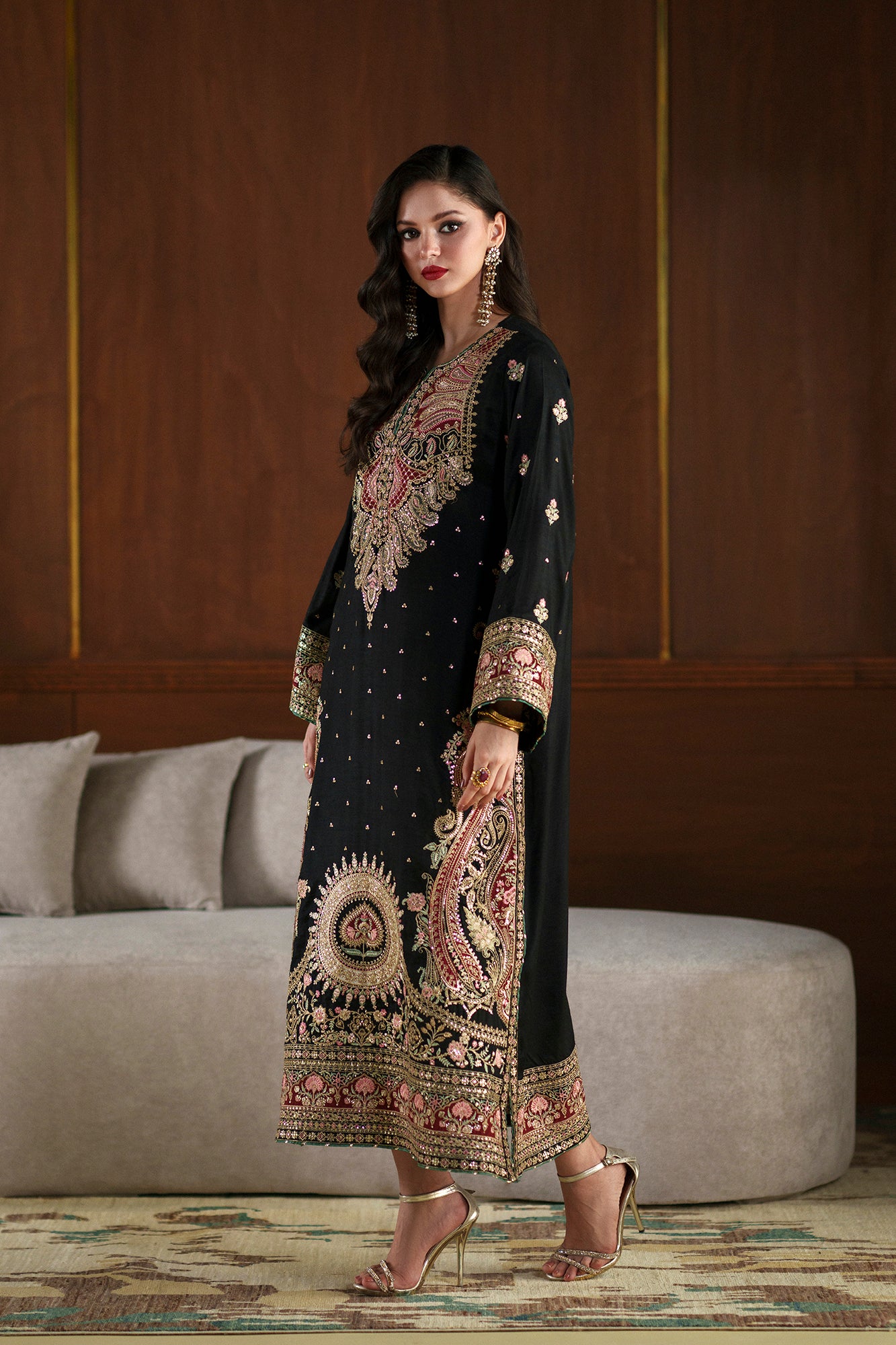 EMBROIDERED KAFTAN (E1098/104/902)