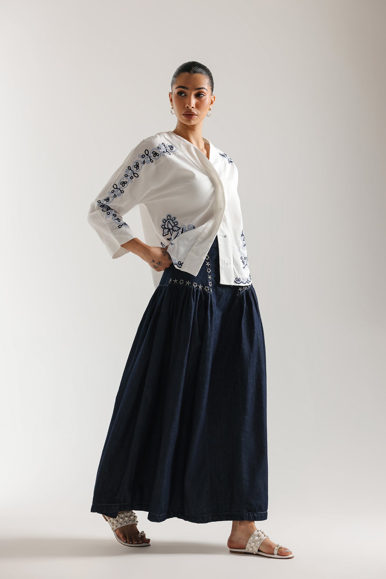 EMBROIDERED SHIRT (E1112/101/001)