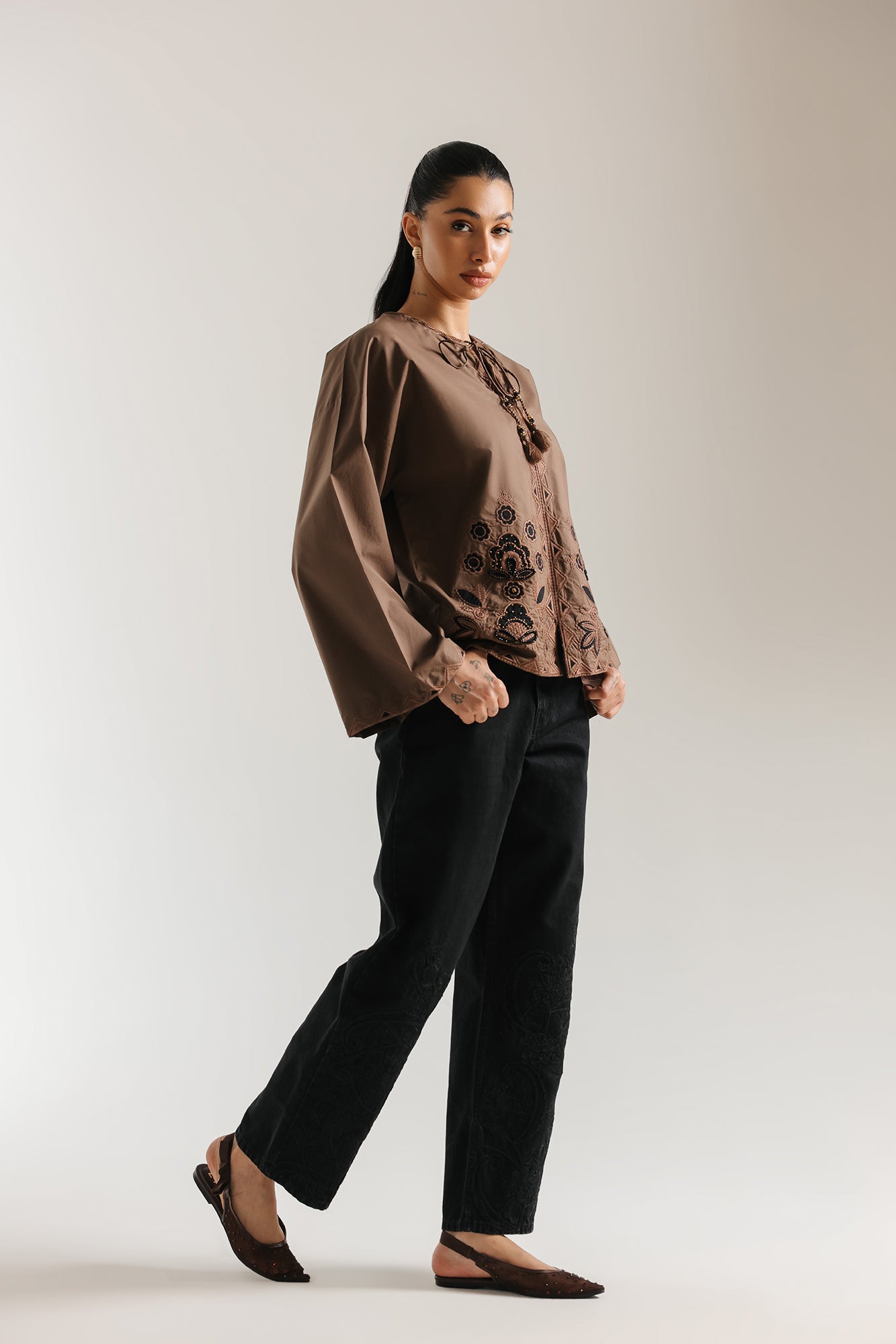 EMBROIDERED SHIRT (E1118/101/804)