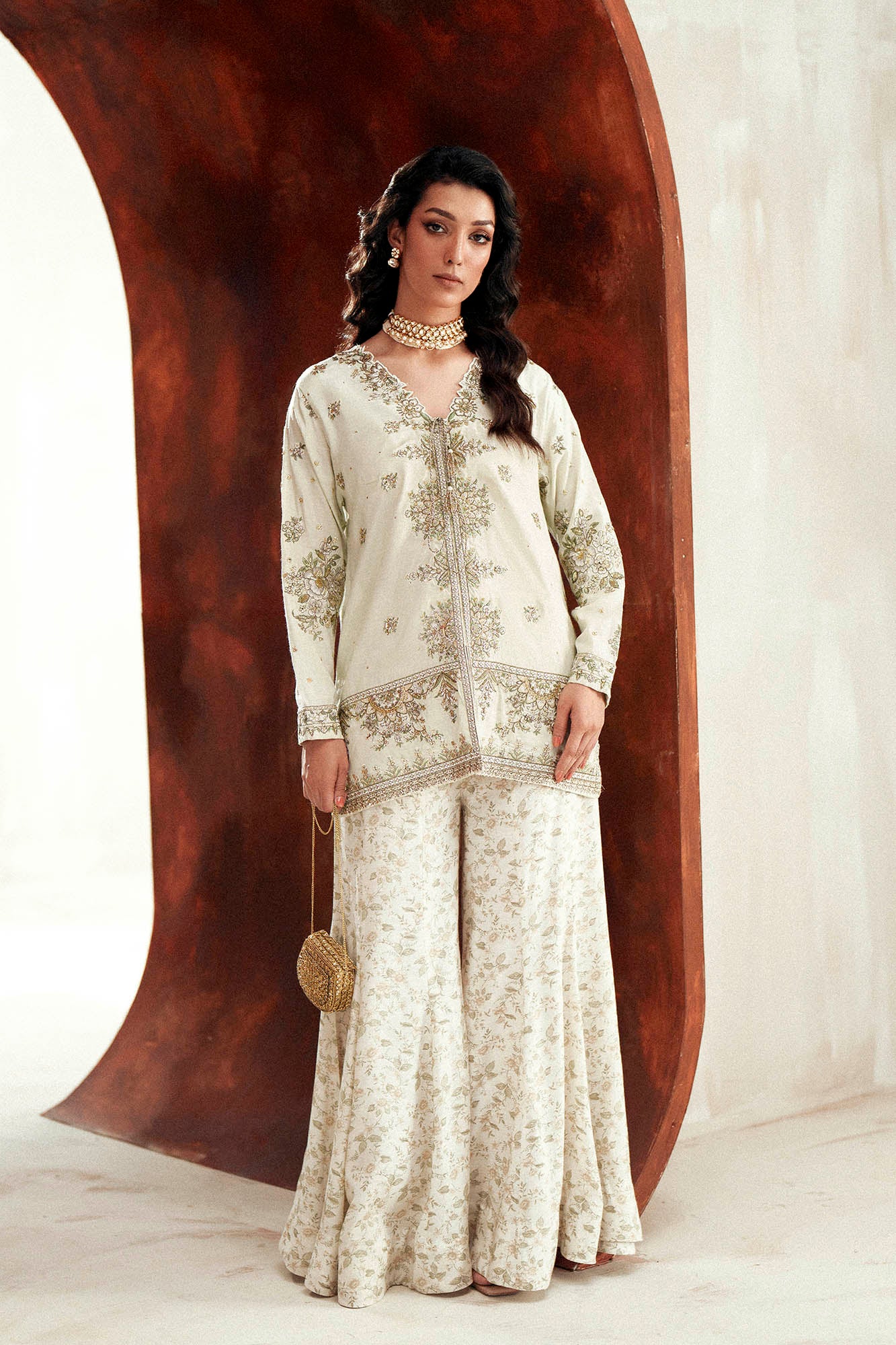 EMBROIDERED SUIT (E1120/104/722)