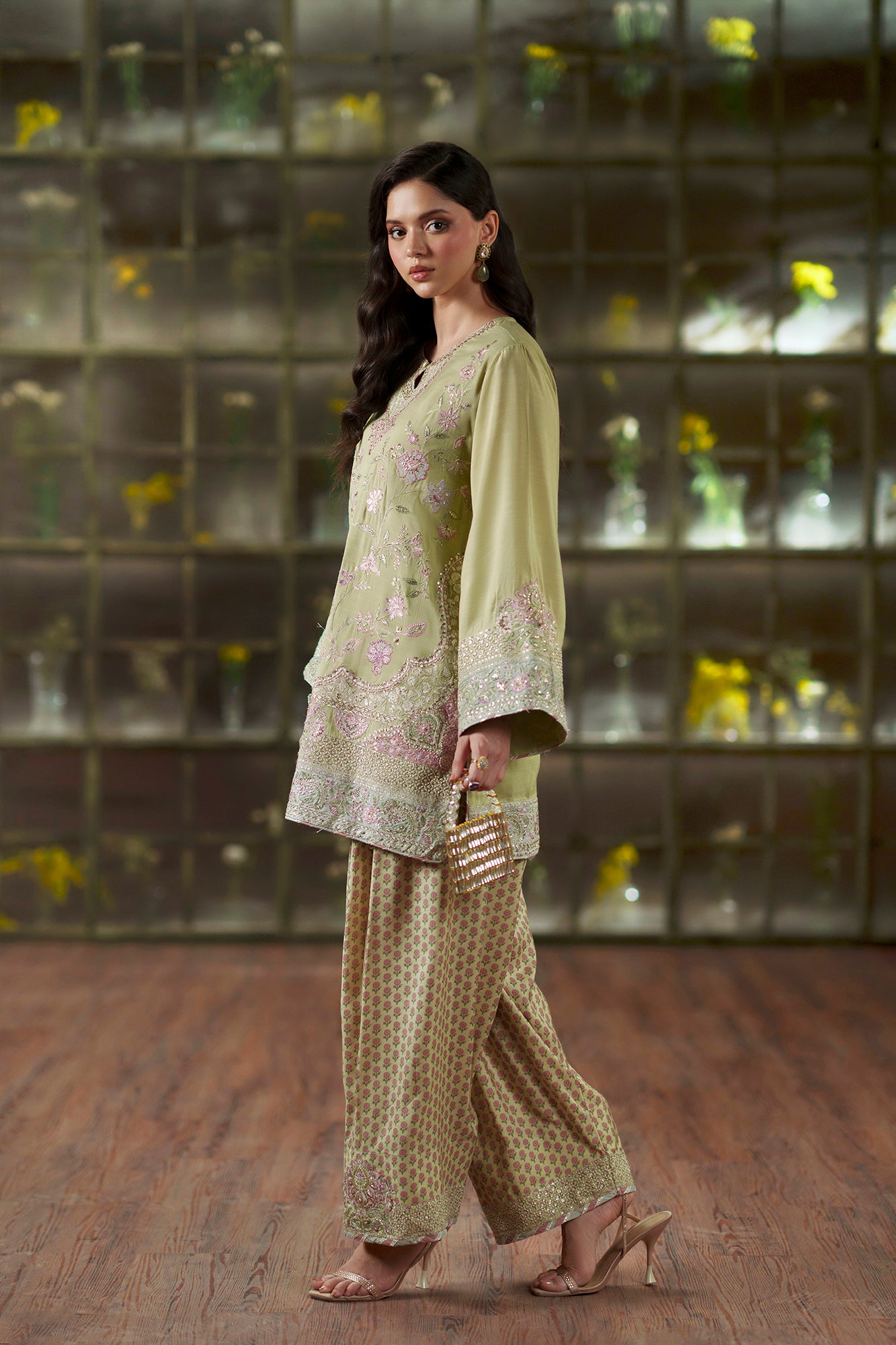 EMBROIDERED SUIT (E1125/104/130)