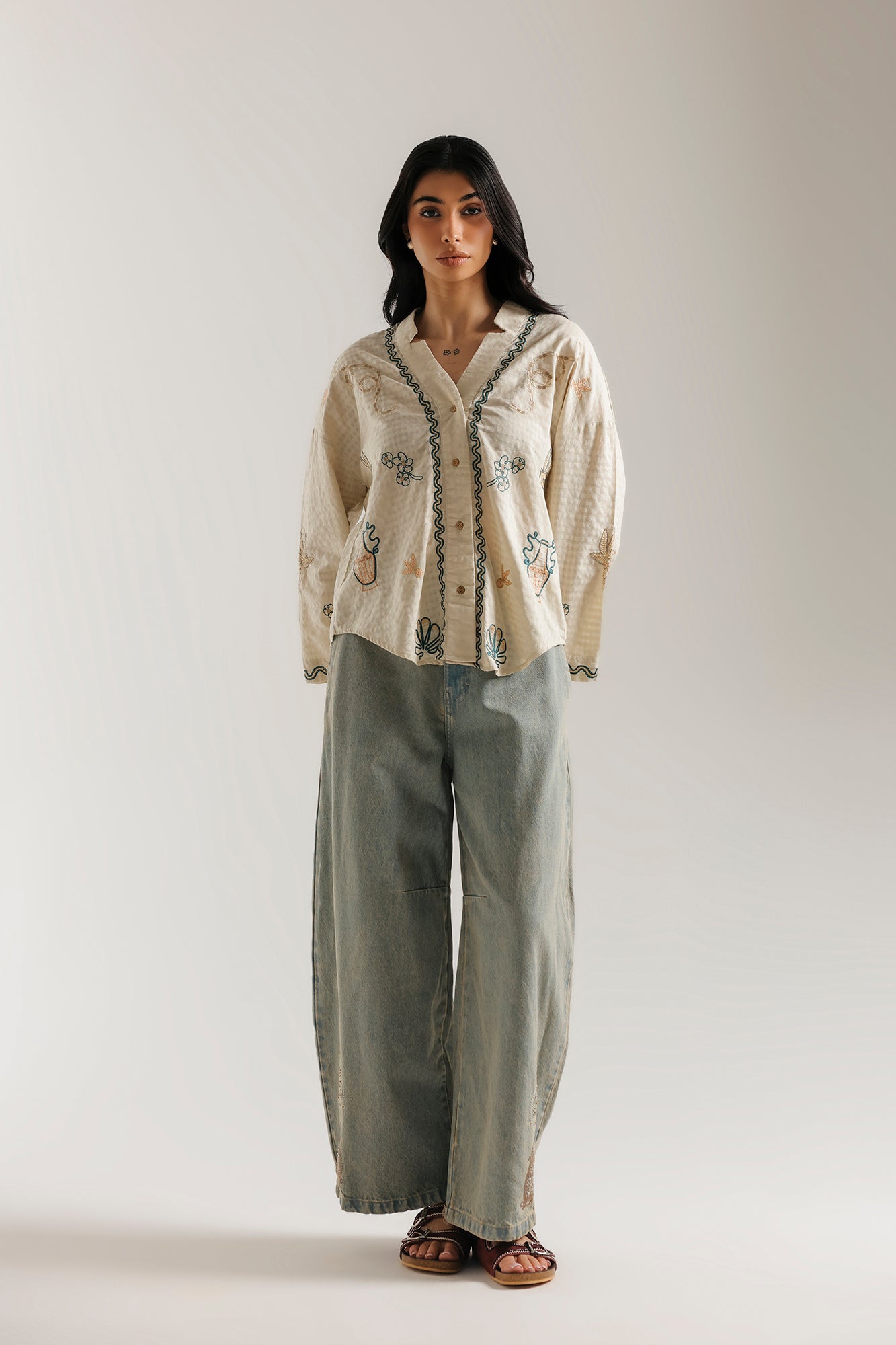 EMBROIDERED TOP (E1140/101/004)