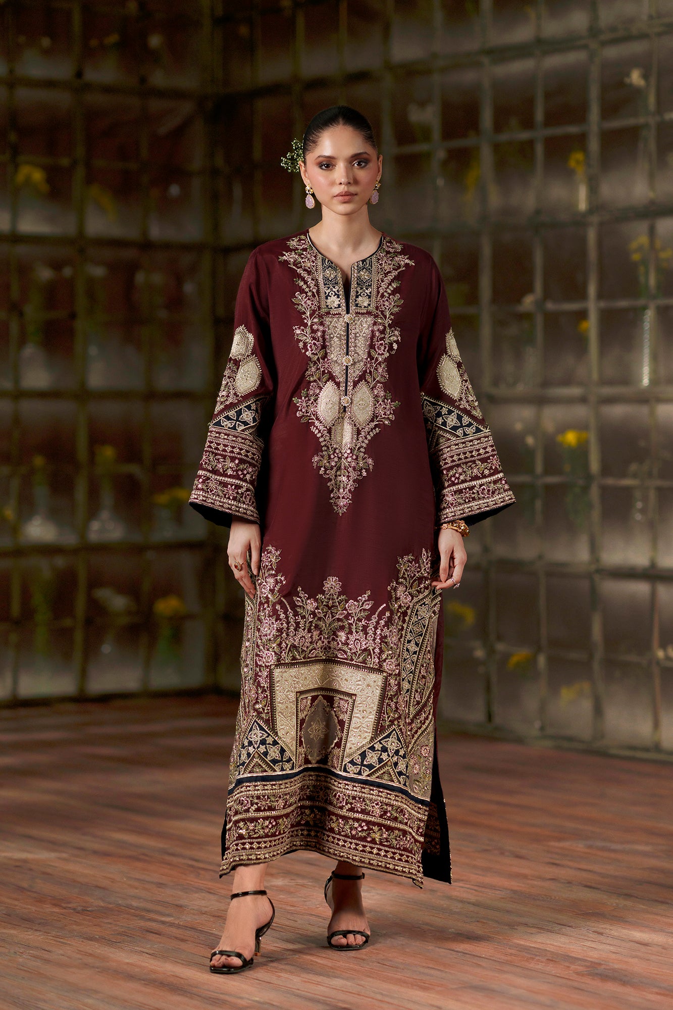 EMBROIDERED KAFTAN (E1141/104/414)