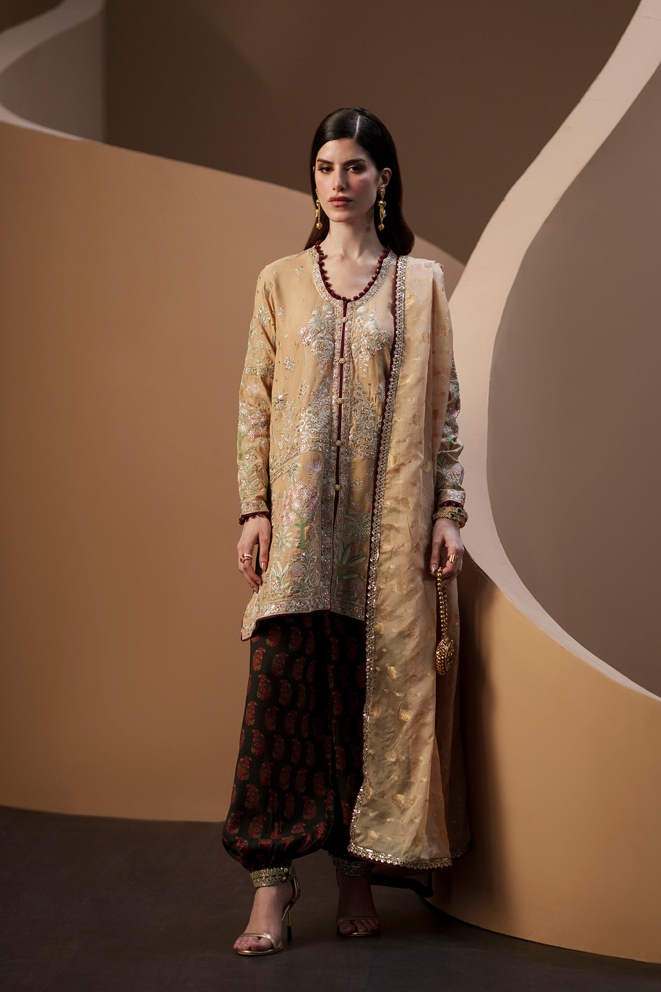 EMBROIDERED SUIT (E1143/104/114)