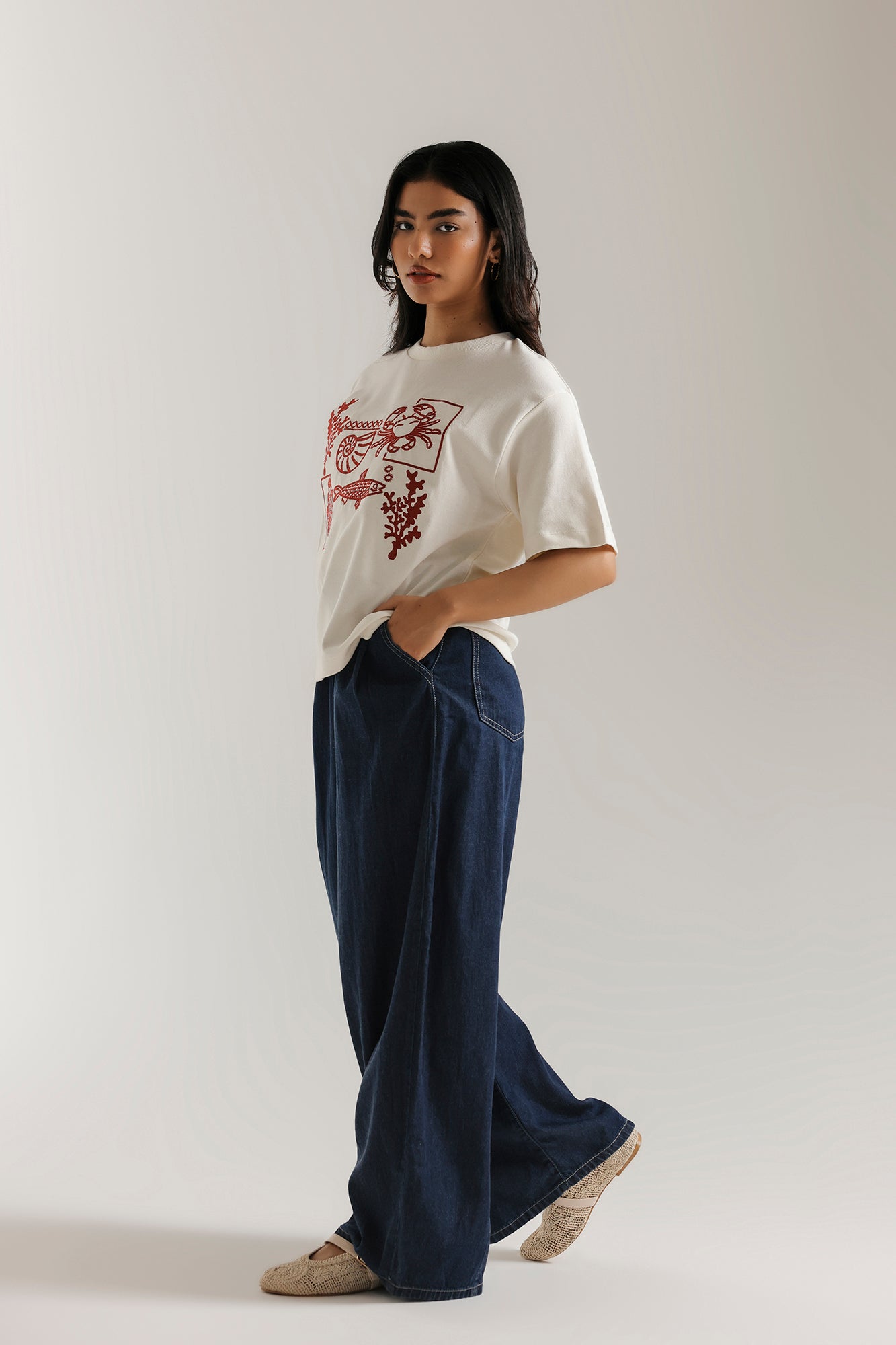 EMBROIDERED T-SHIRT (E1177-101-002)