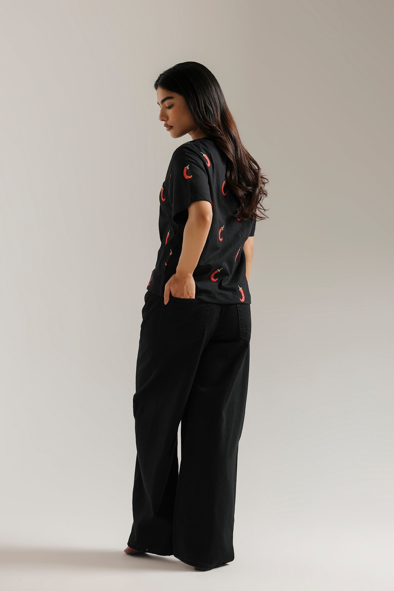 EMBROIDERED T-SHIRT (E1182-101-902)