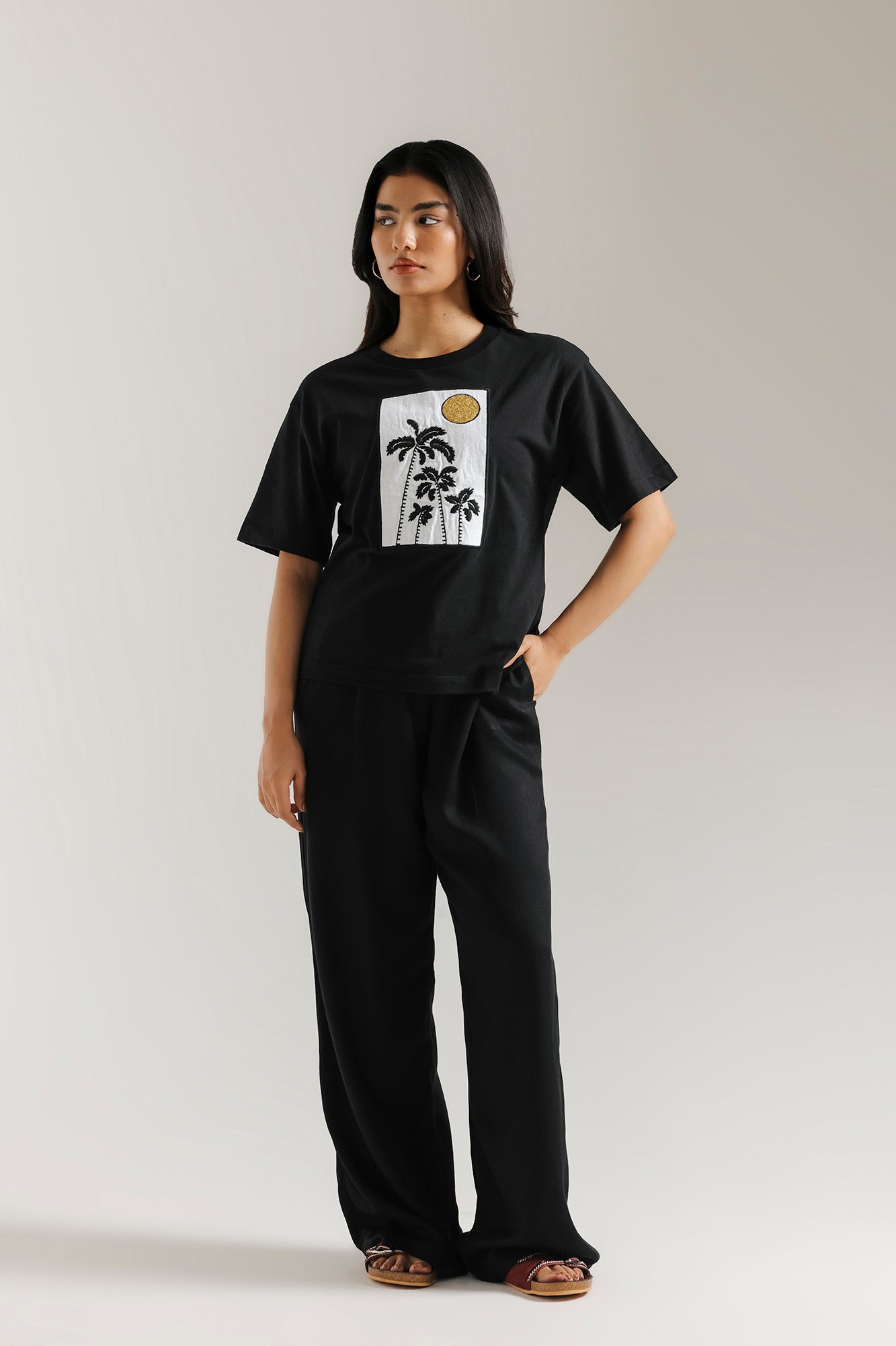 EMBROIDERED T-SHIRT (E1183-101-902)