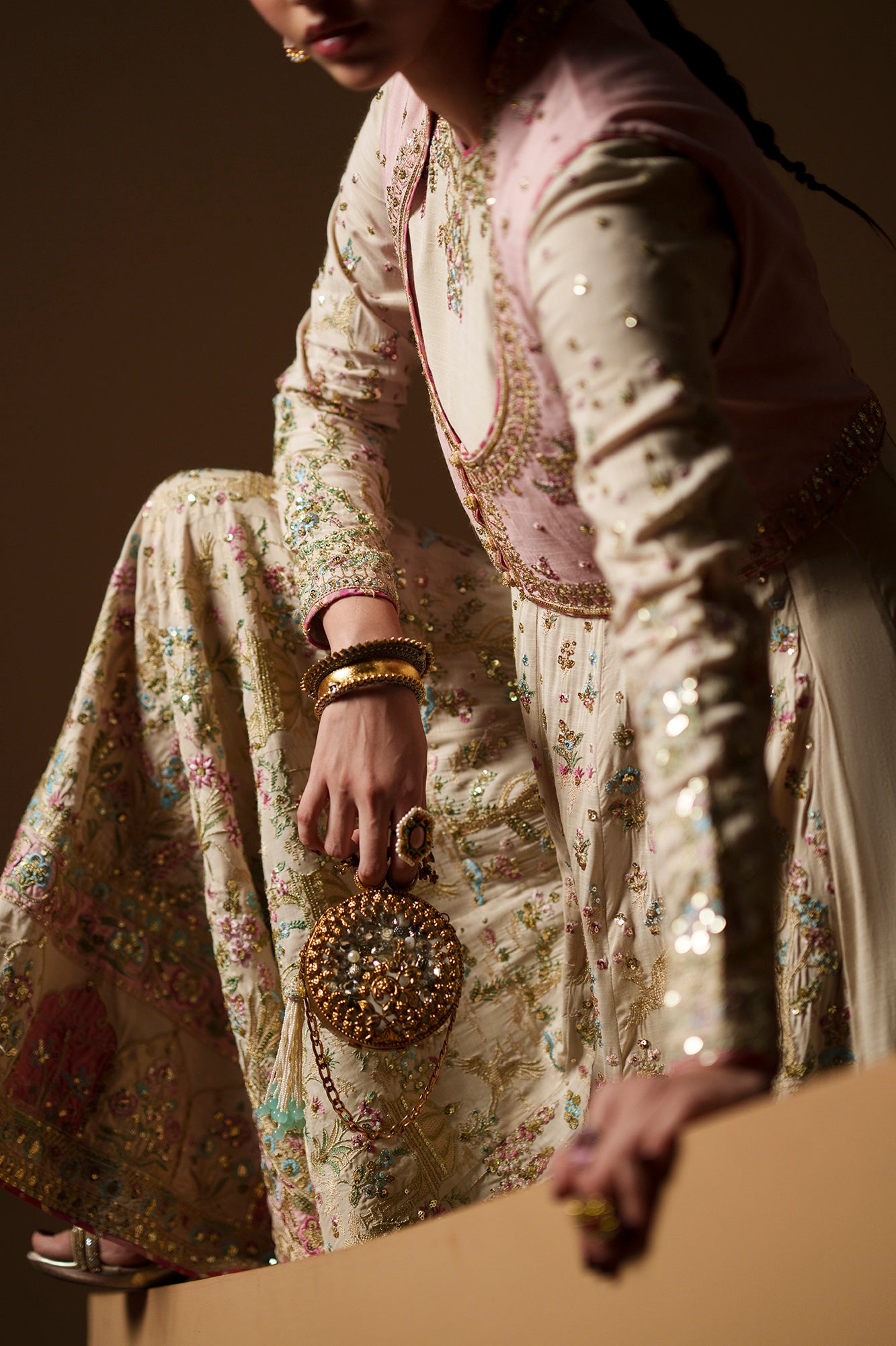 EMBROIDERED PISHWAS (E1204/104/002)
