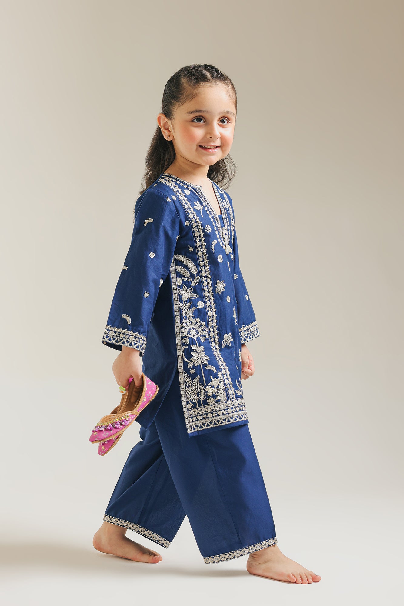 EMBROIDERED SUIT (E1207/402/619)