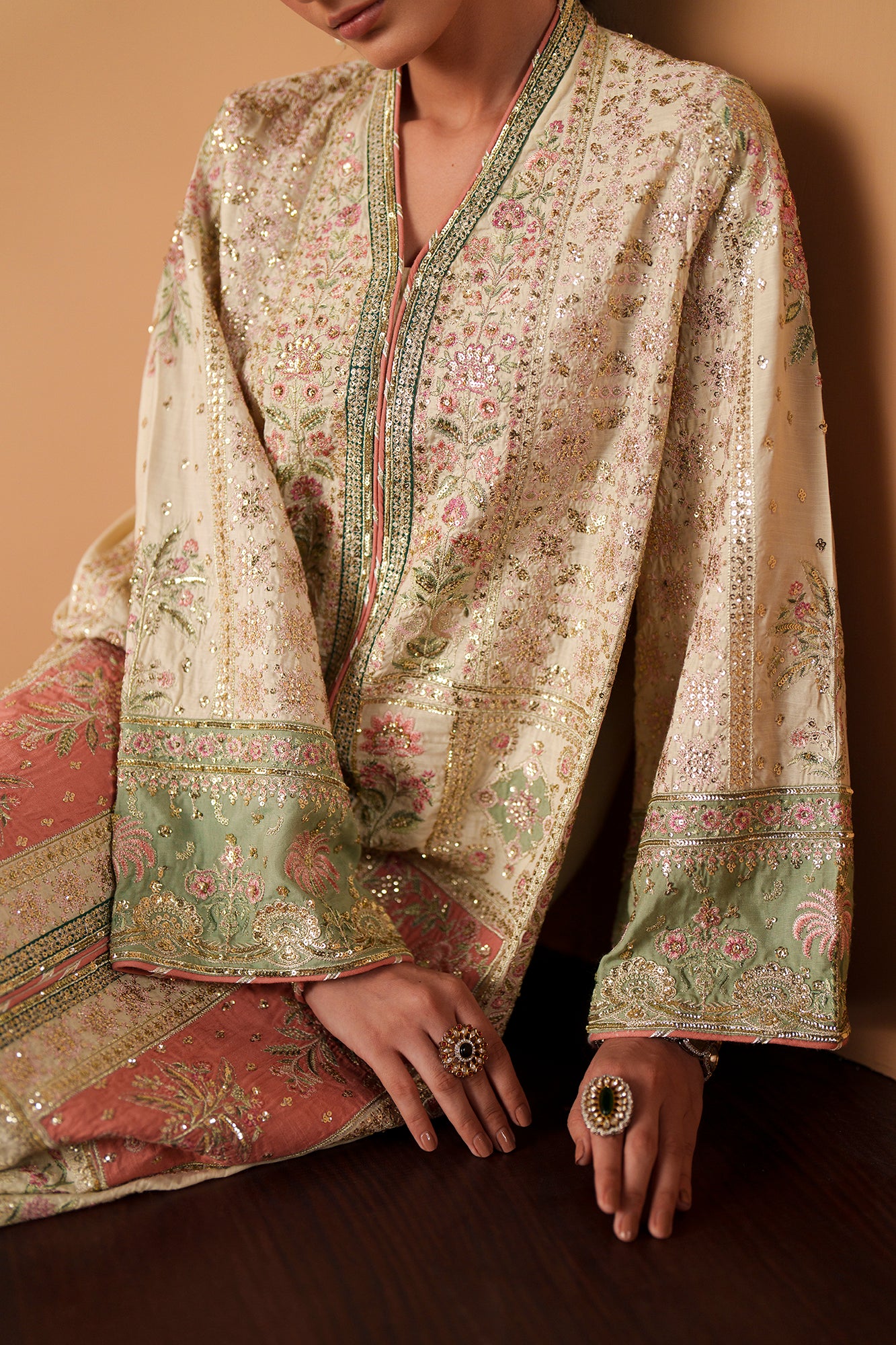 EMBROIDERED KAFTAN (E1210/104/006)