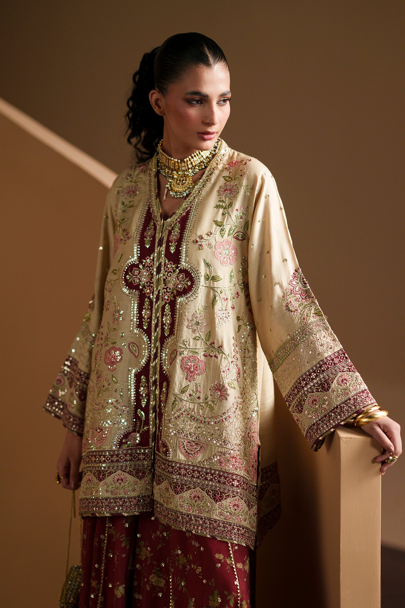 EMBROIDERED SUIT (E1213/104/005)