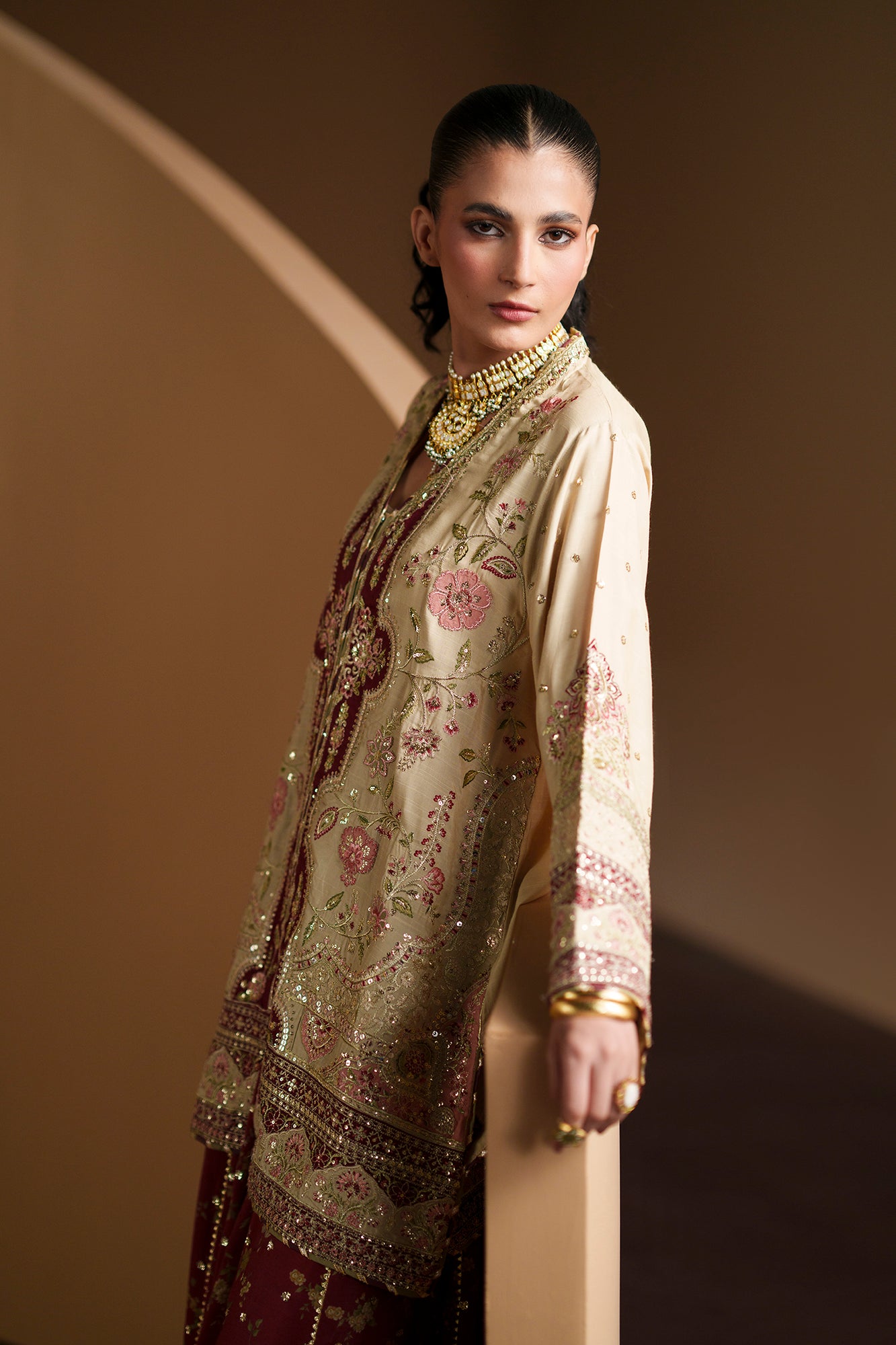 EMBROIDERED SUIT (E1213/104/005)