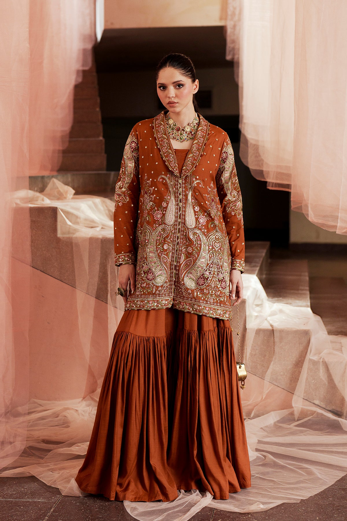 EMBROIDERED SUIT (E1214/104/205)