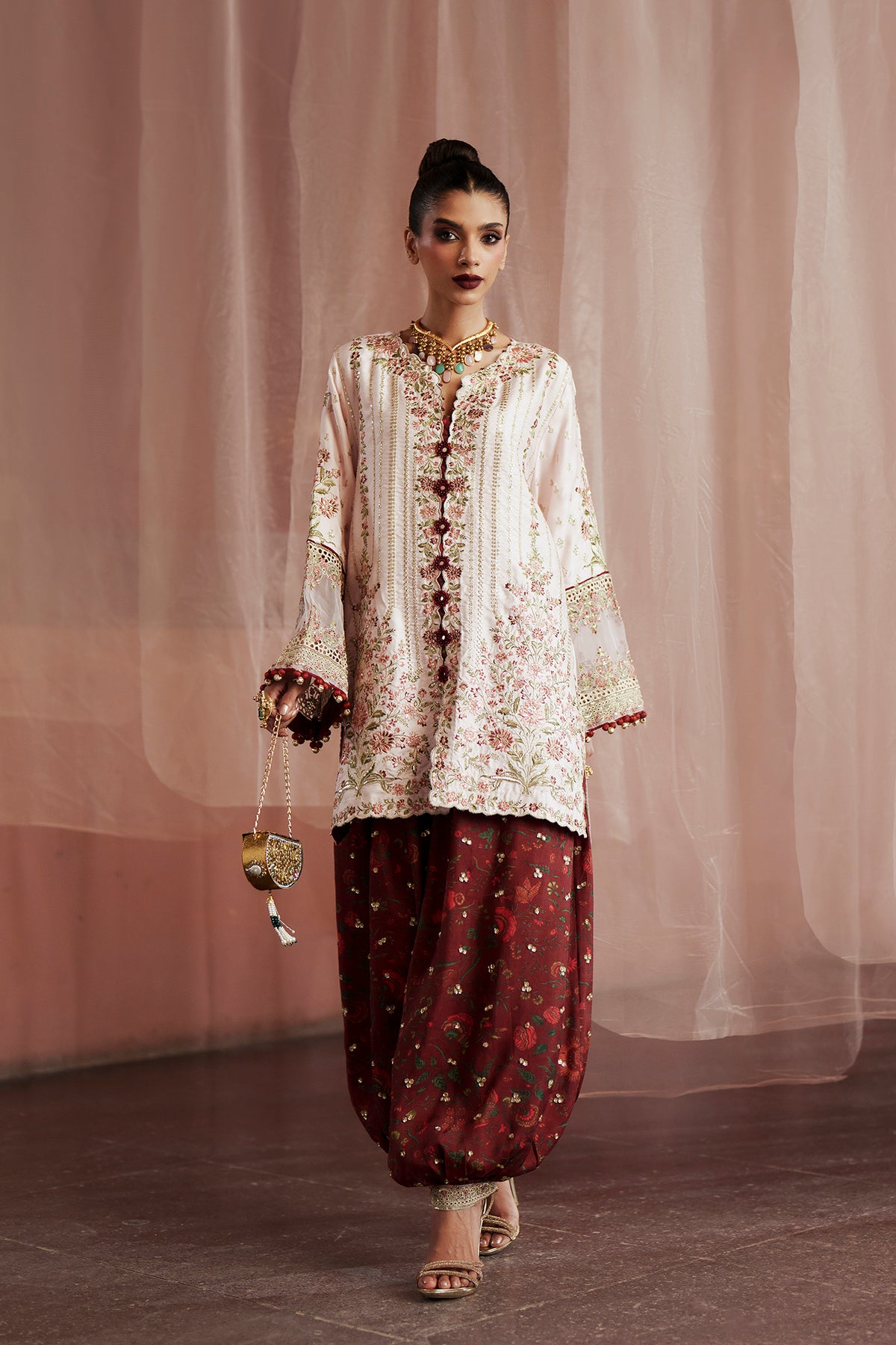 EMBROIDERED SUIT (E1216/104/329)