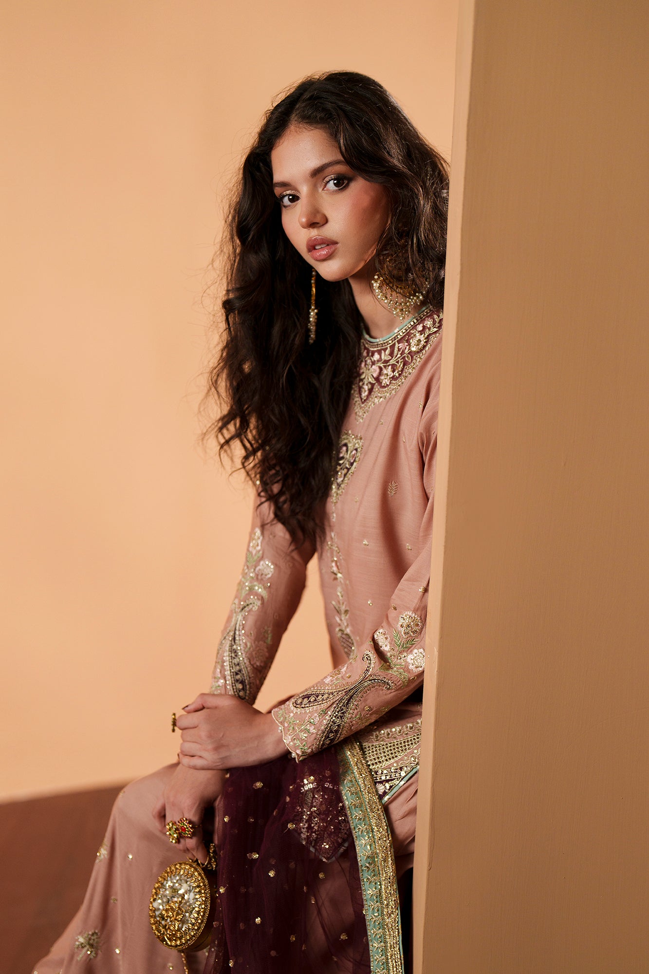 EMBROIDERED SUIT (E1218/104/315)