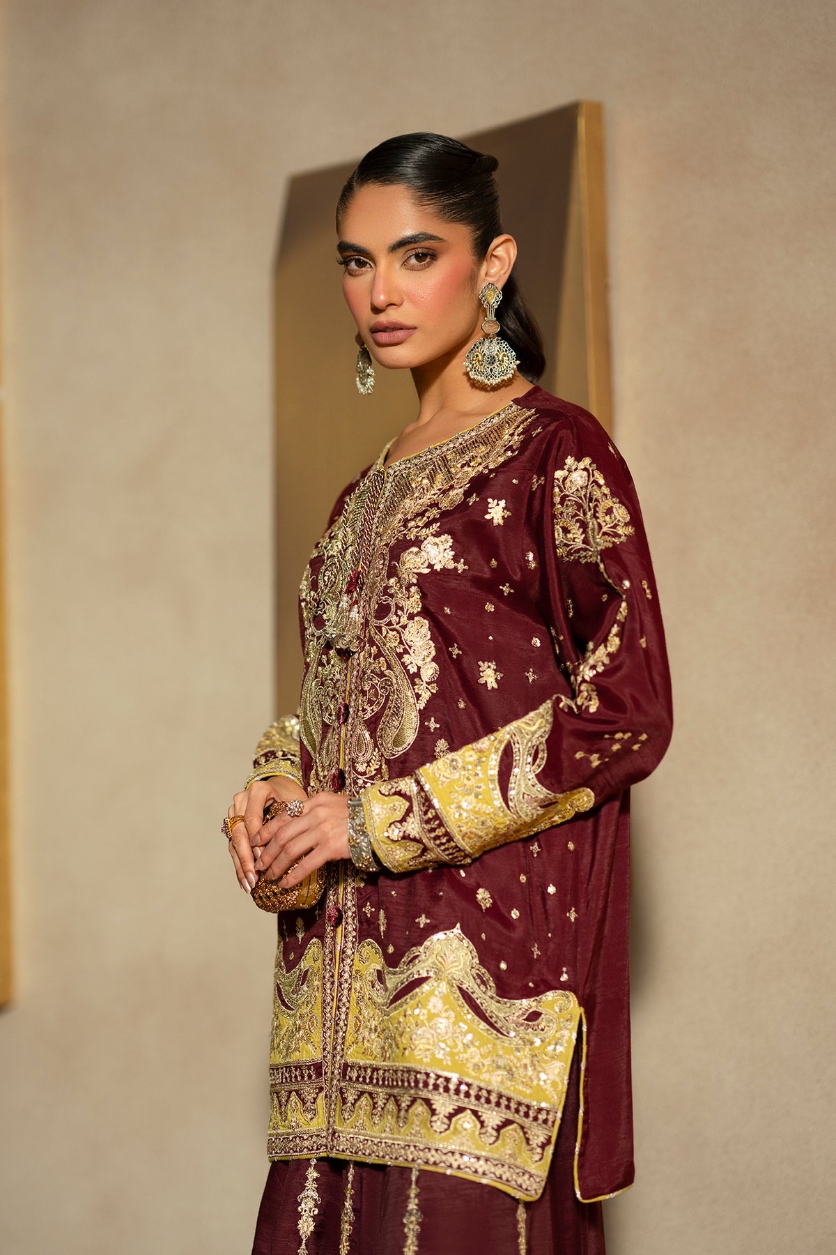 EMBROIDERED SUIT (E1222/104/402)