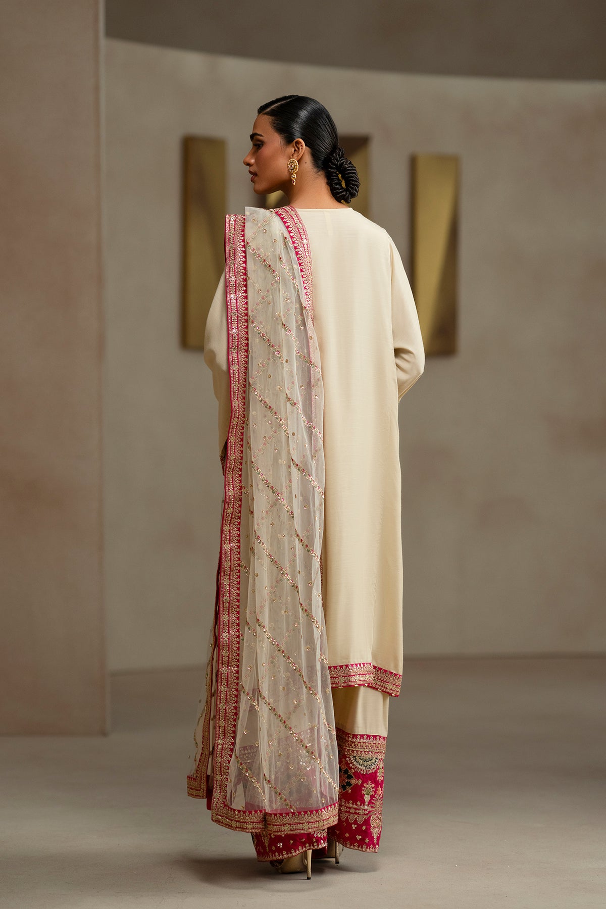 EMBROIDERED SUIT (E1239-104-004)