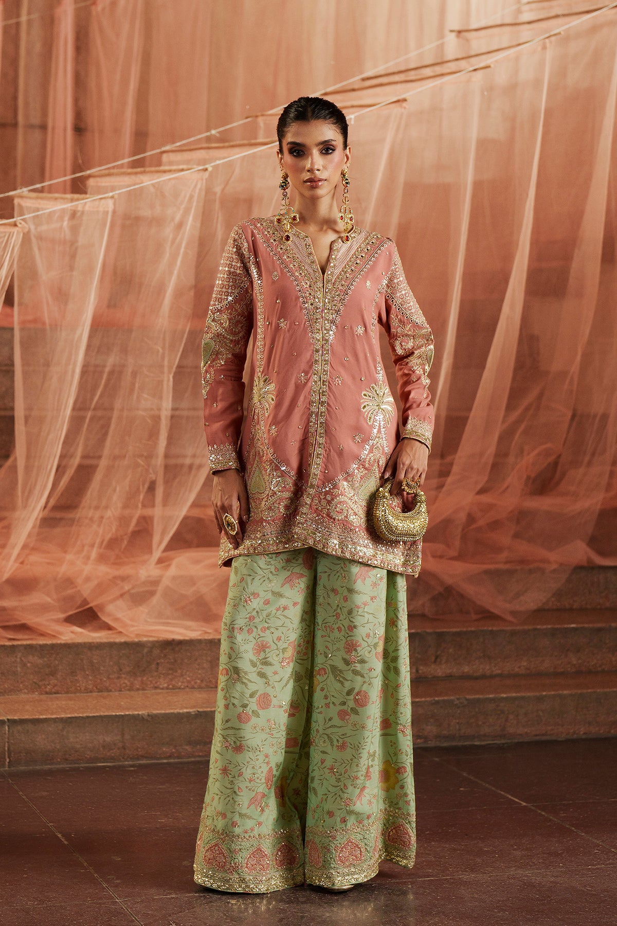 EMBROIDERED SUIT (E1242/104/423)