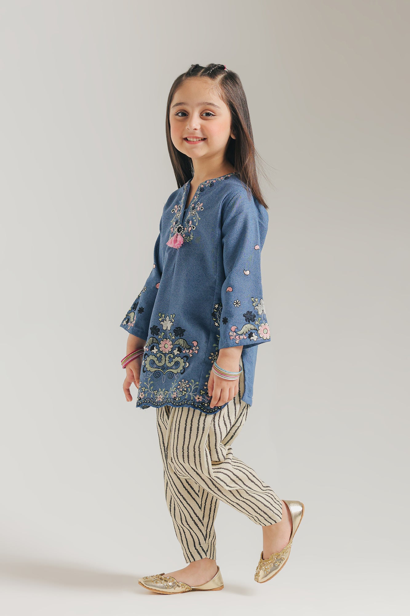 EMBROIDERED SUIT (E1366/402/604)