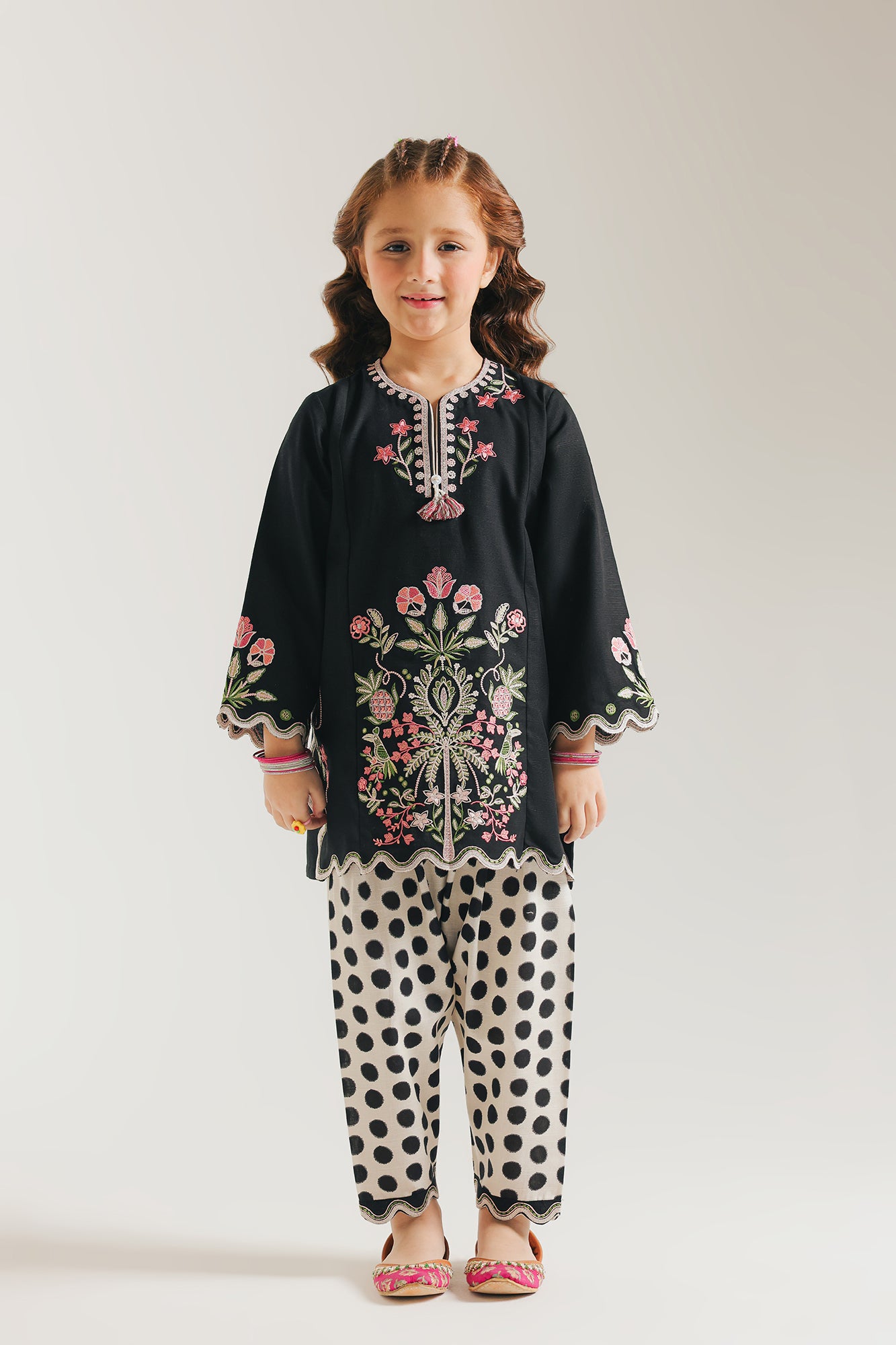 EMBROIDERED SUIT (E1369/402/902)