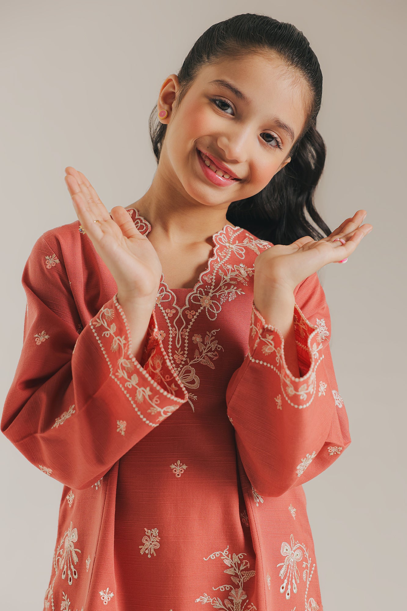 EMBROIDERED SUIT (E1374/402/325)