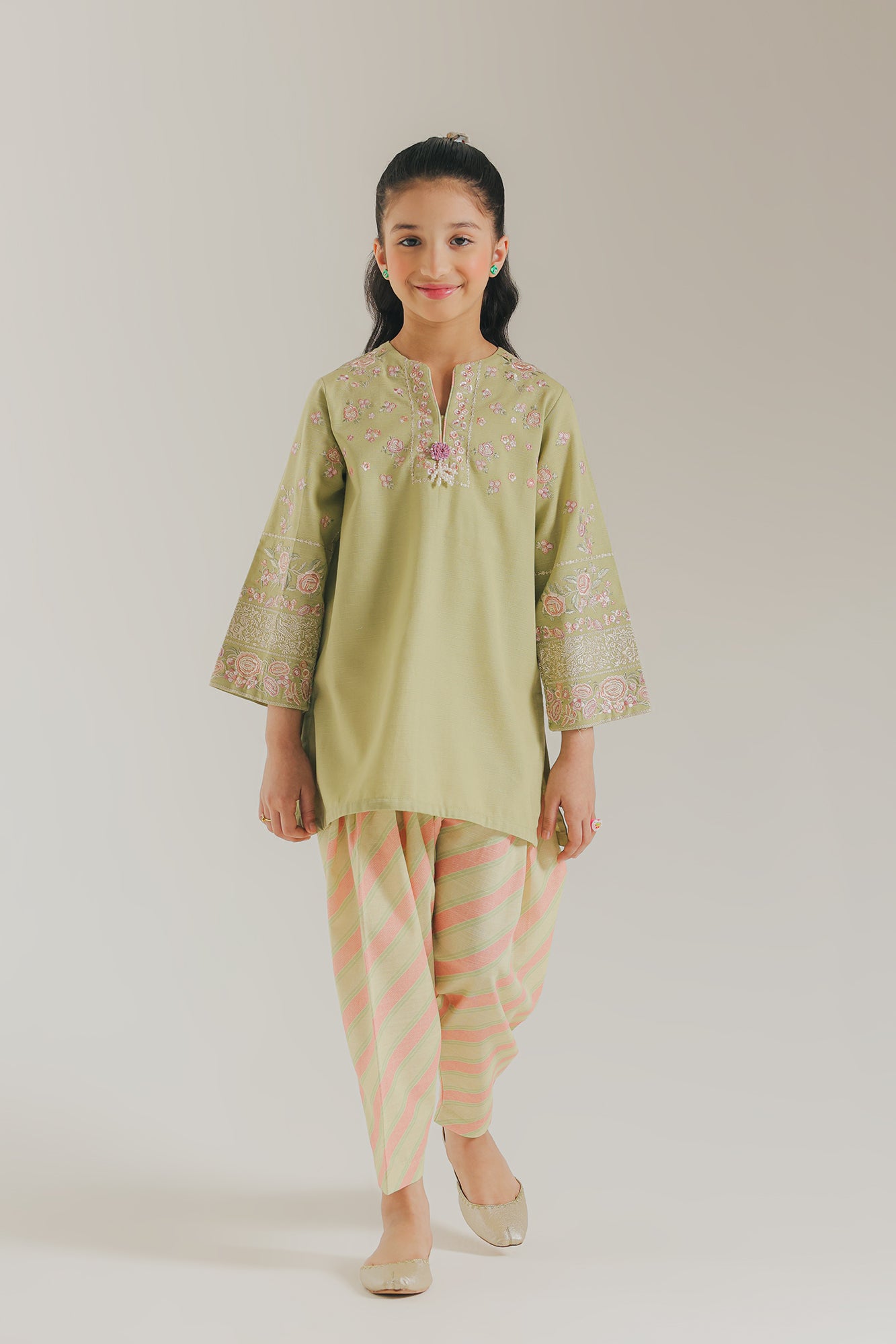 EMBROIDERED SUIT (E1376/402/127)