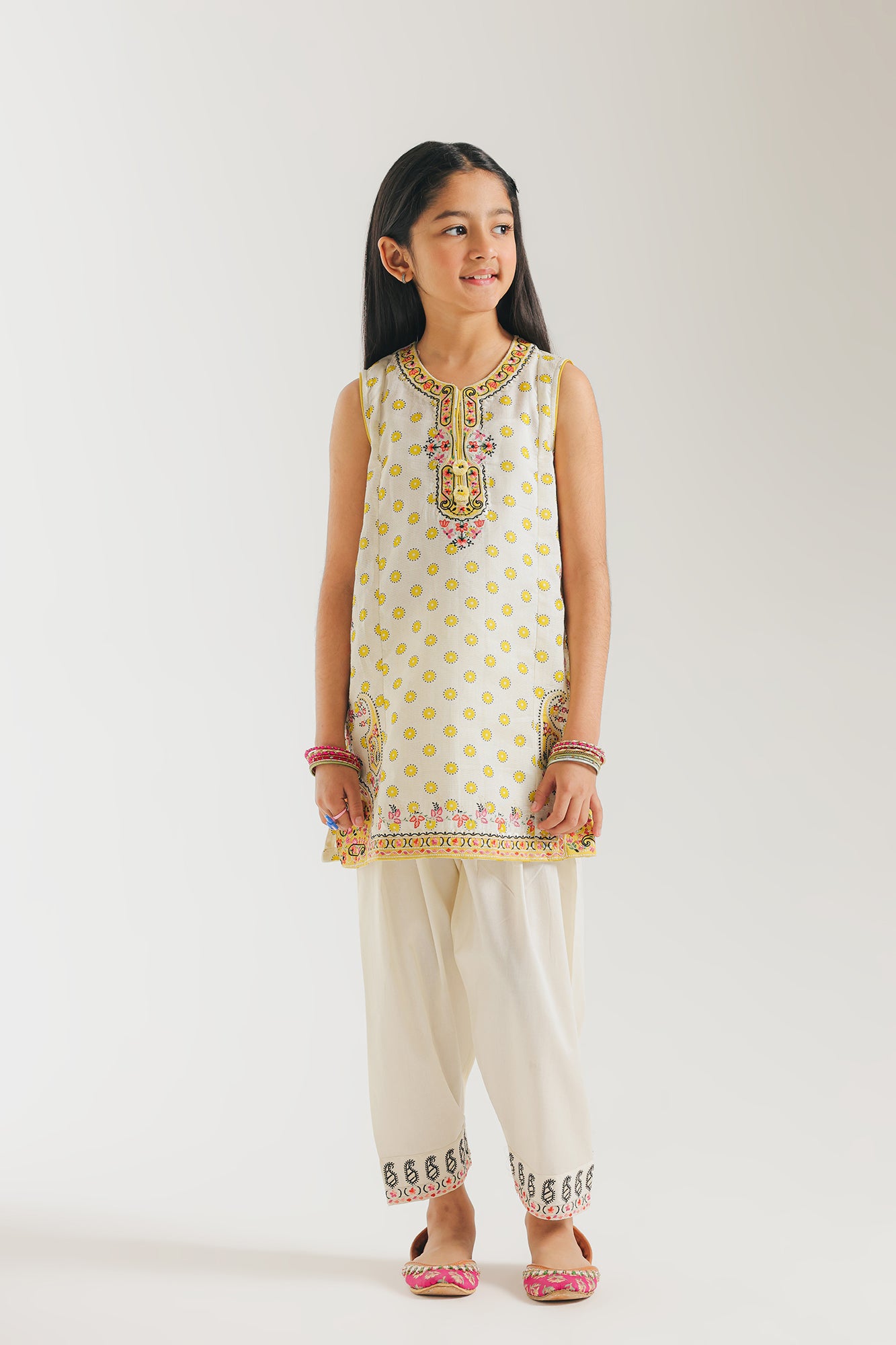 EMBROIDERED SUIT (E1516/402/005 E1516/302/005)