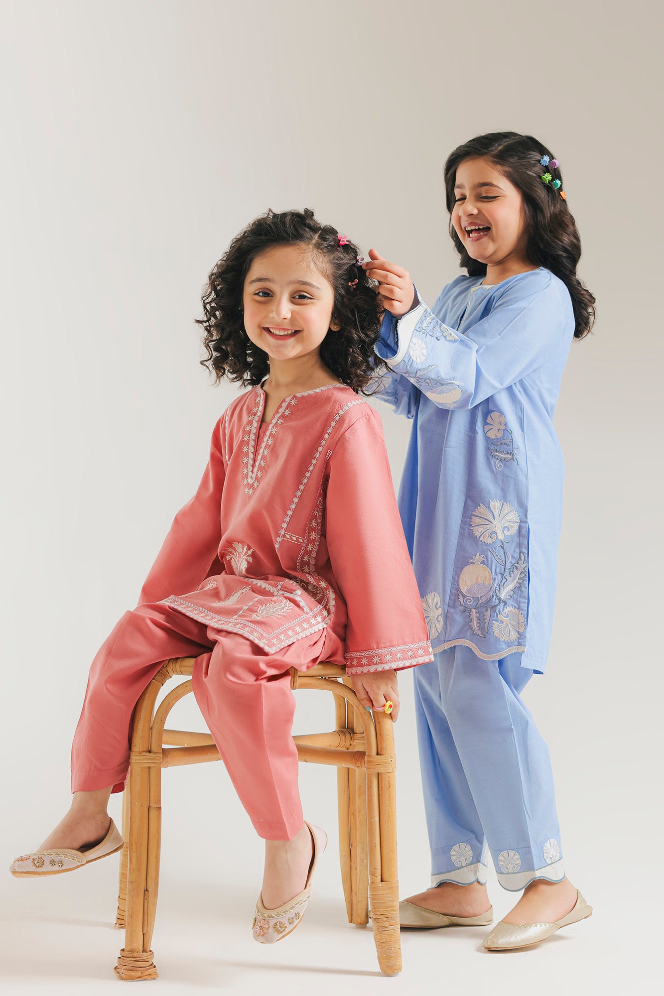 EMBROIDERED SUIT (E1527/402/631 E1527/302/631)